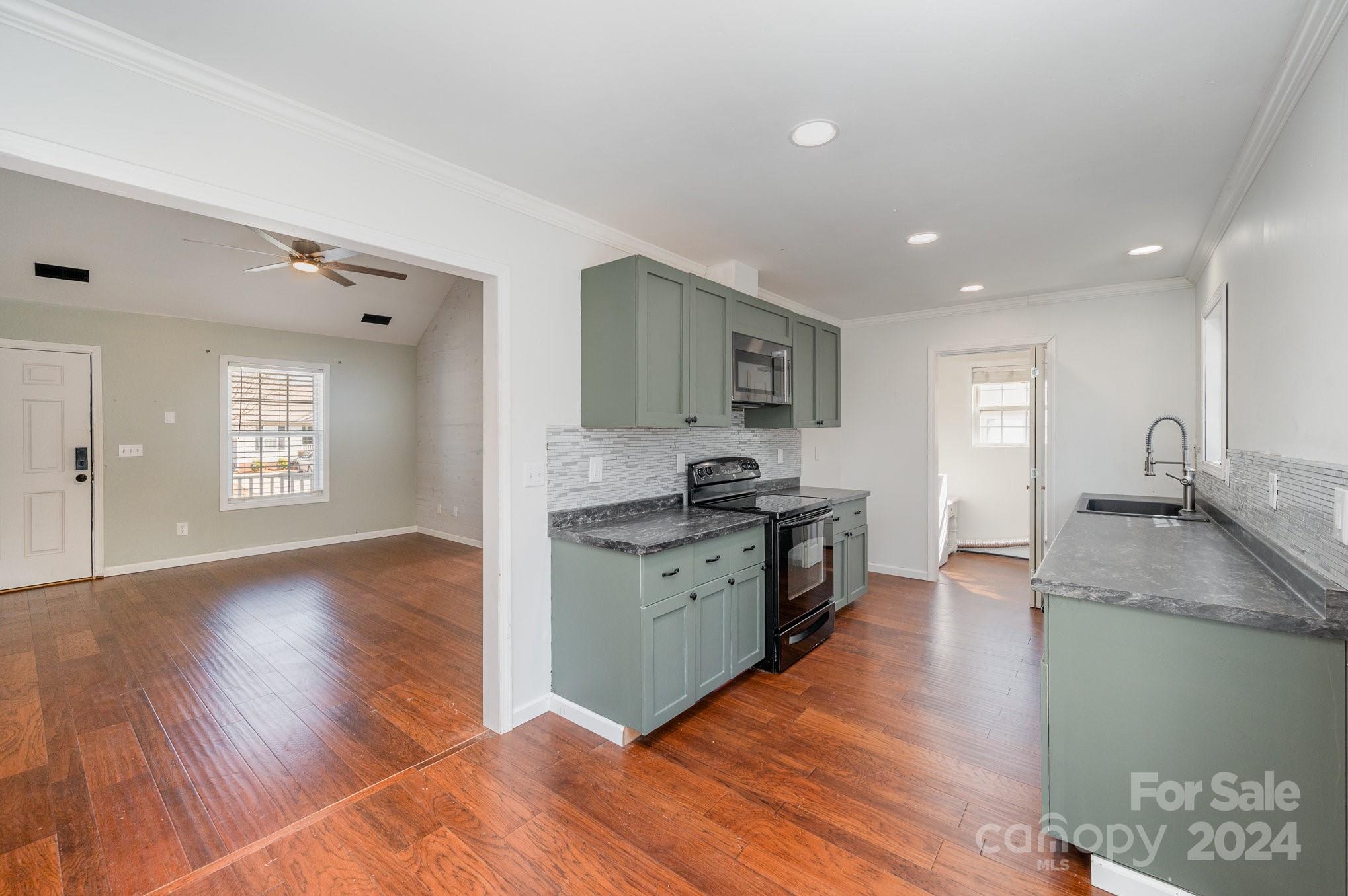 2246 Kestrel Drive