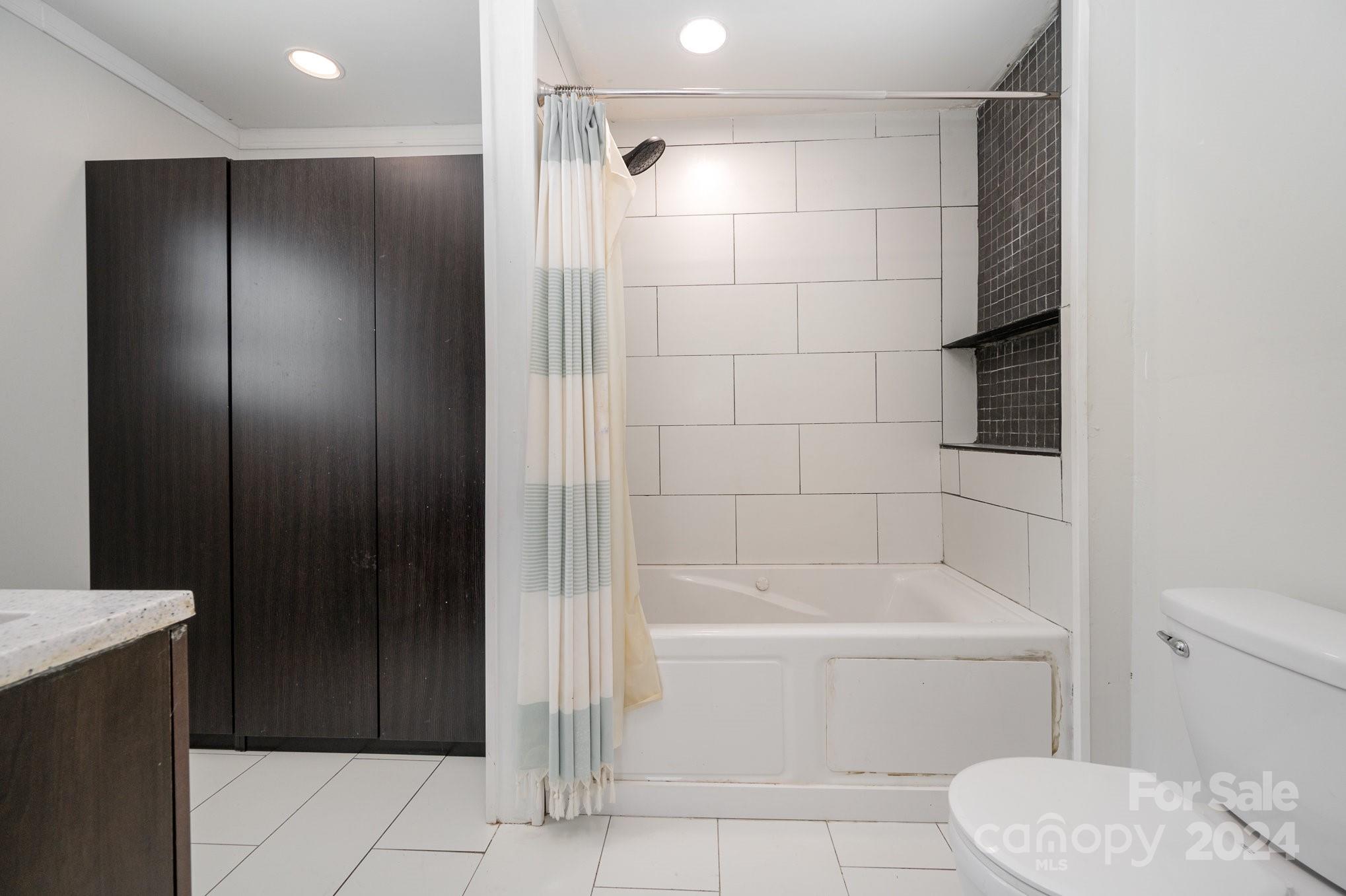 2246 Kestrel Drive