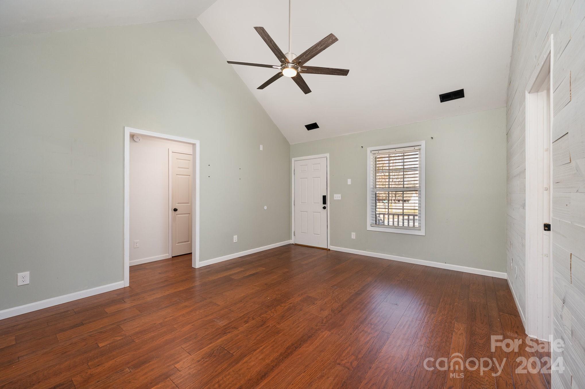 2246 Kestrel Drive