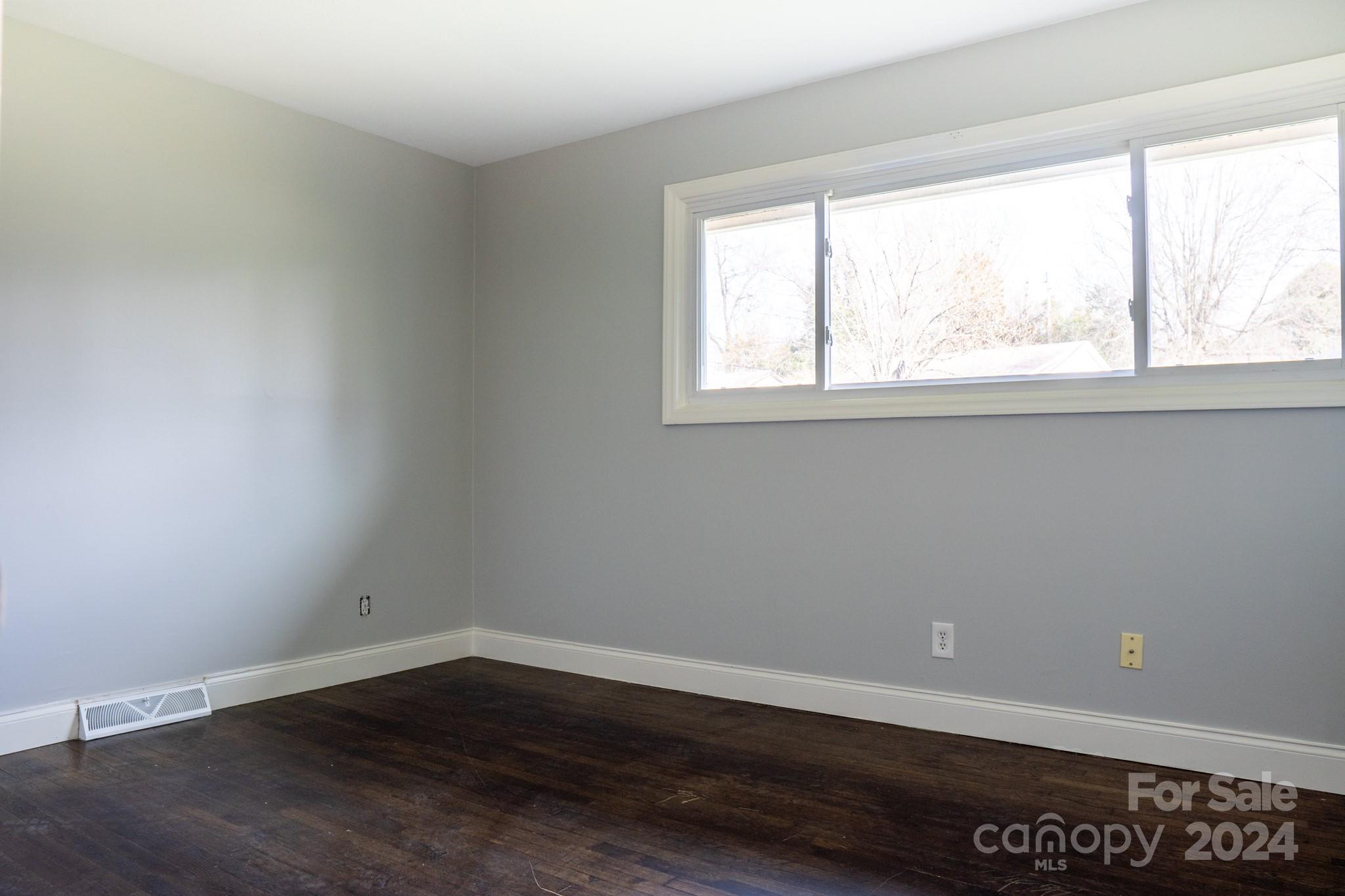 2111 Abelwood Road