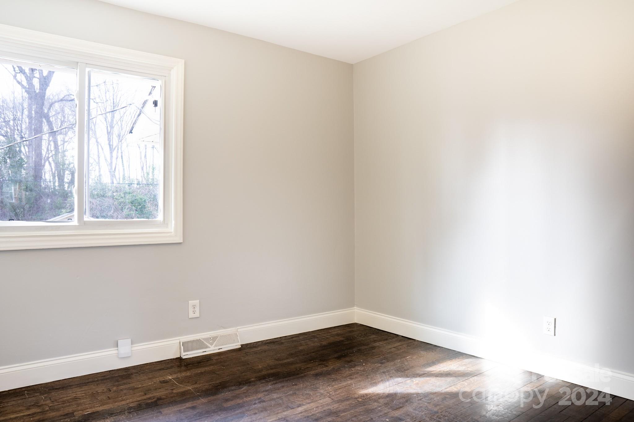 2111 Abelwood Road