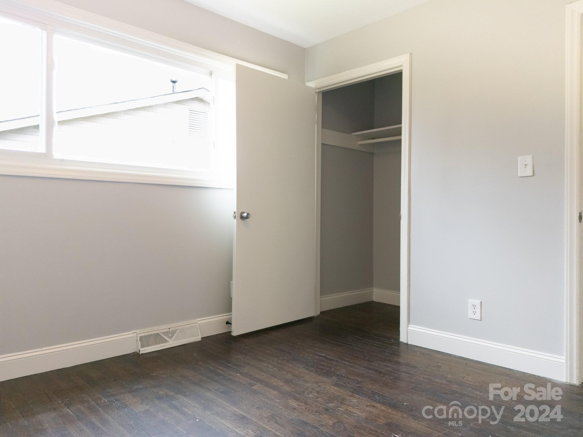 2111 Abelwood Road