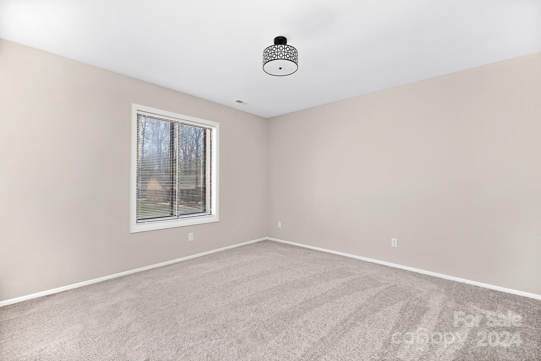 1005 Black Oak Drive