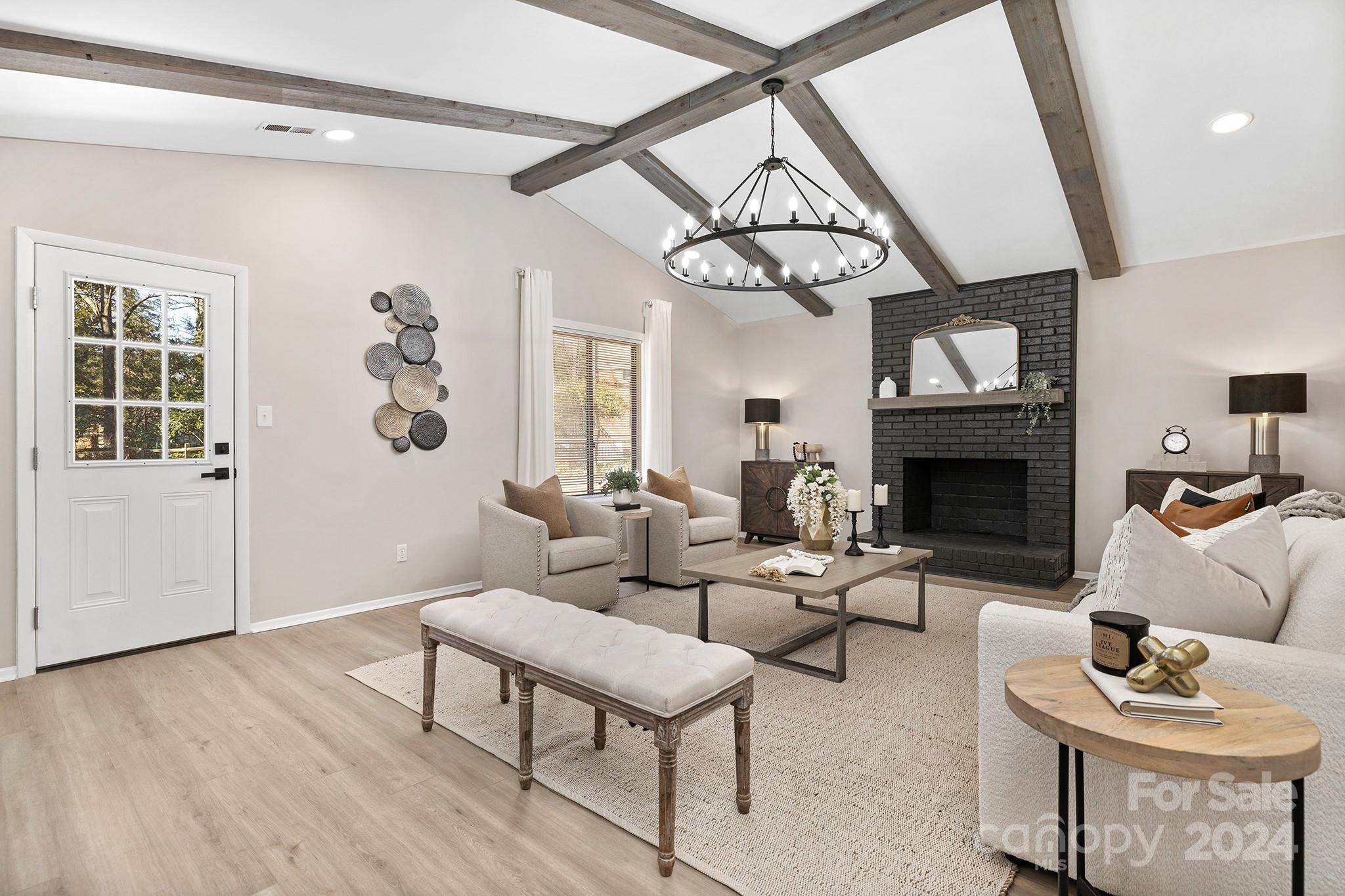 1005 Black Oak Drive