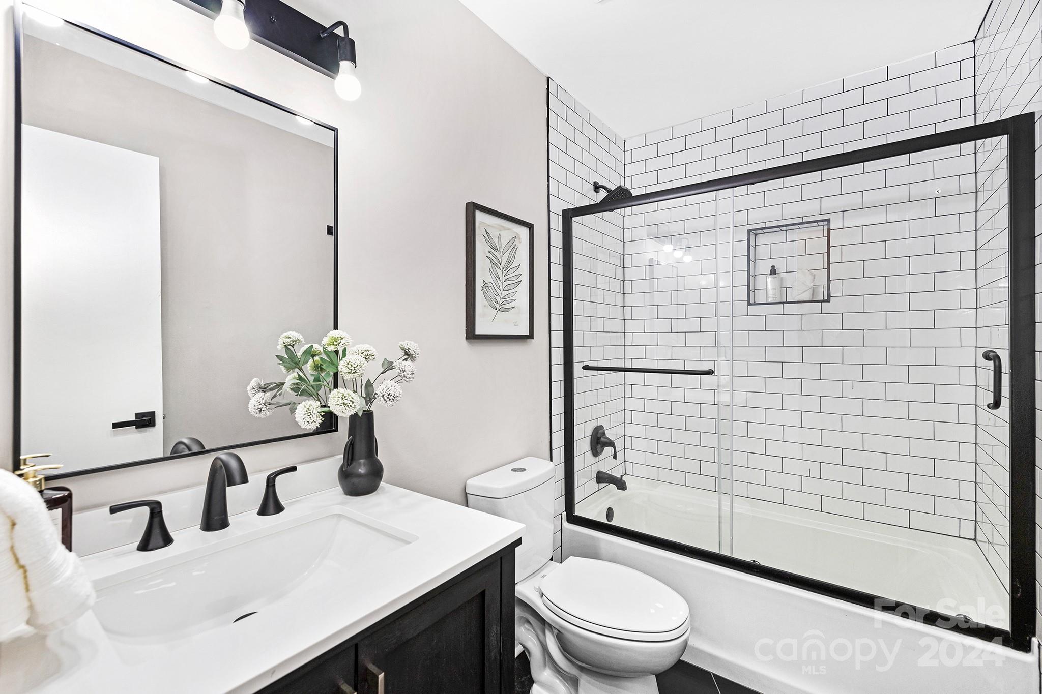 1005 Black Oak Drive