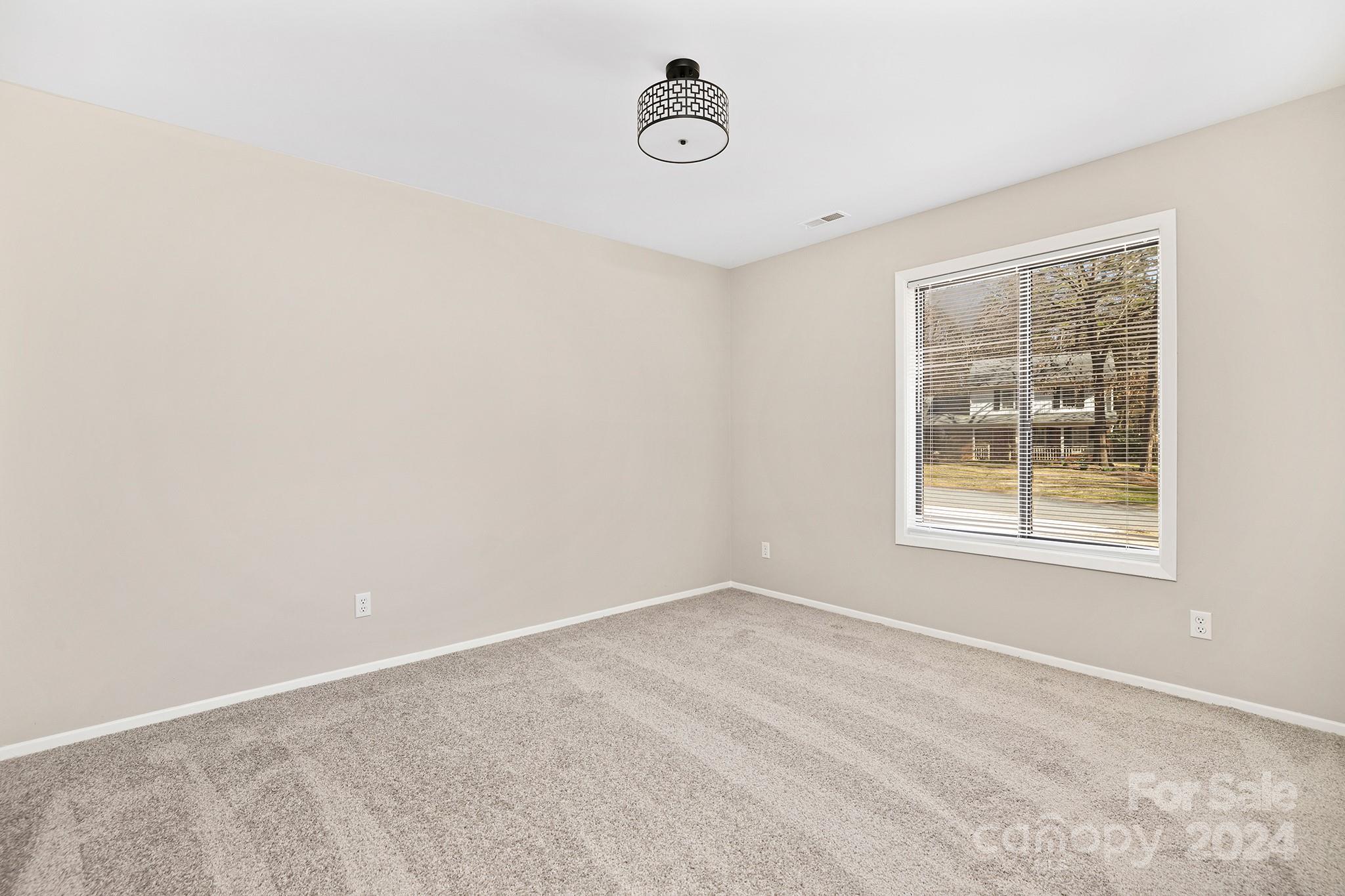 1005 Black Oak Drive