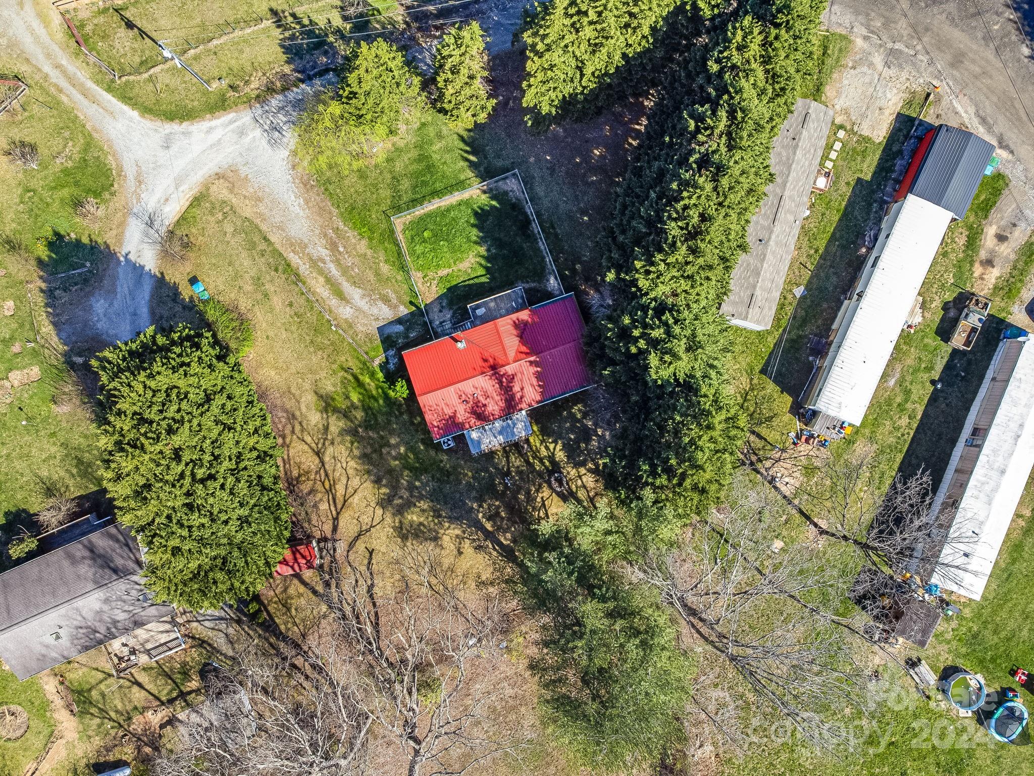 89 N Holly Lane