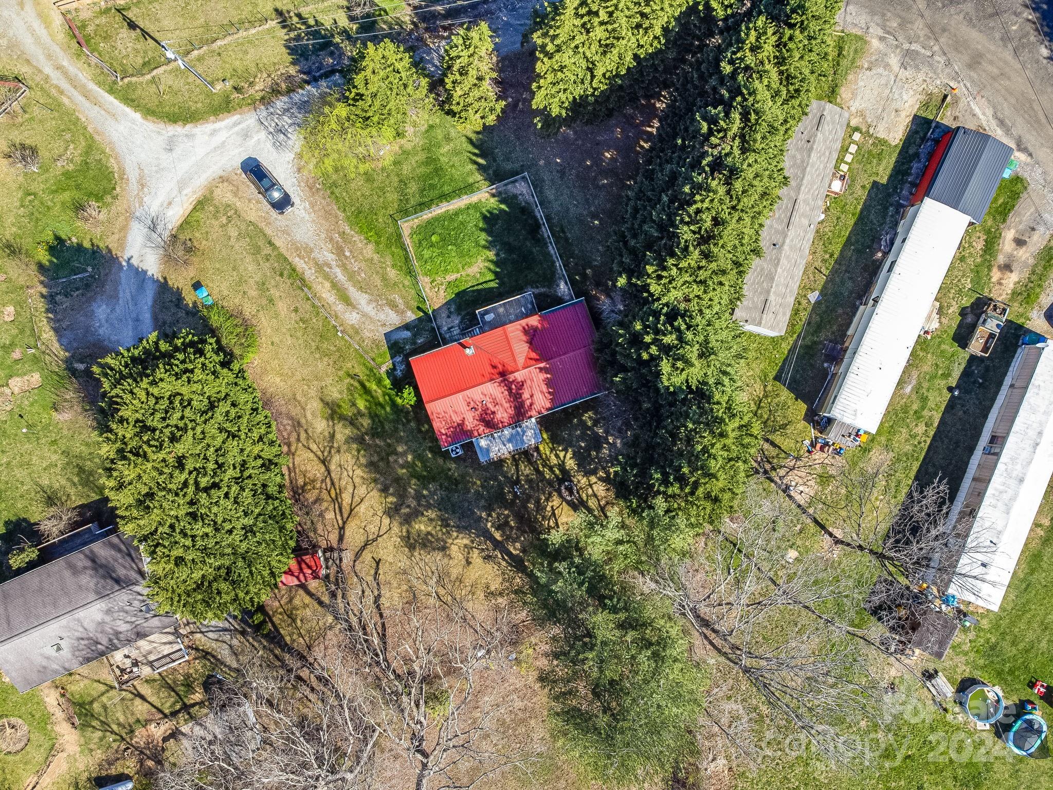 89 N Holly Lane