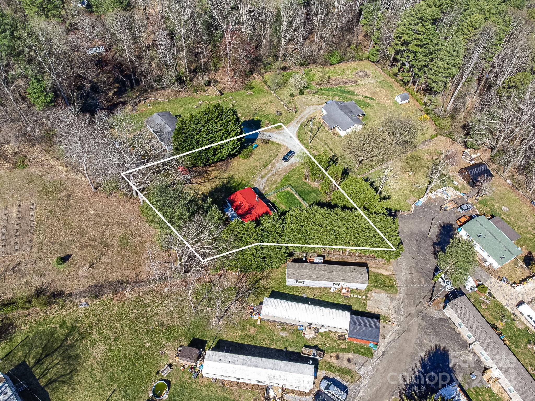 89 N Holly Lane