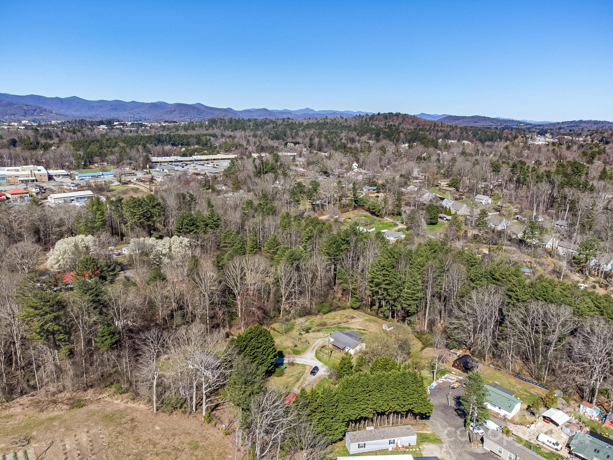 89 N Holly Lane