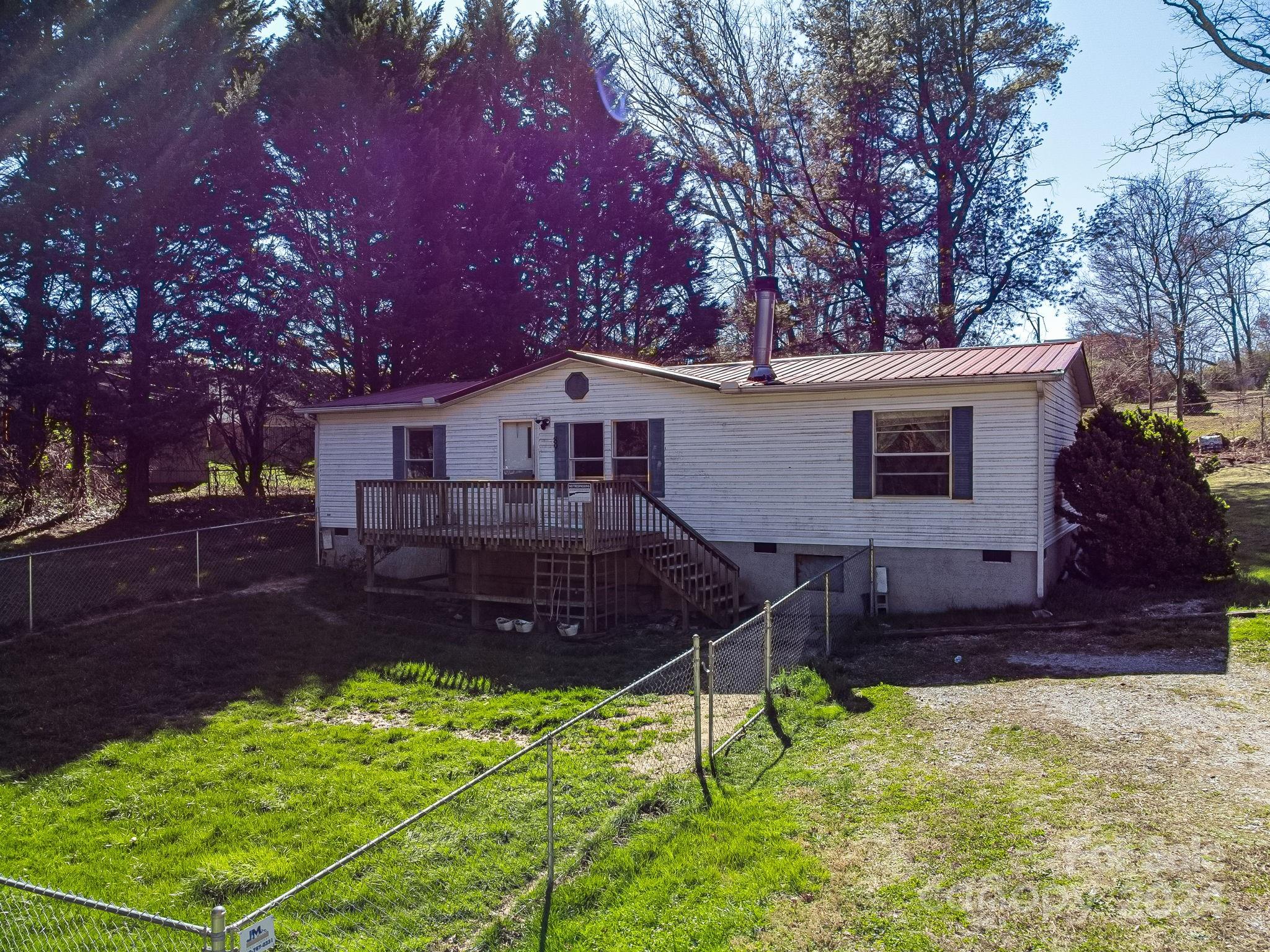89 N Holly Lane