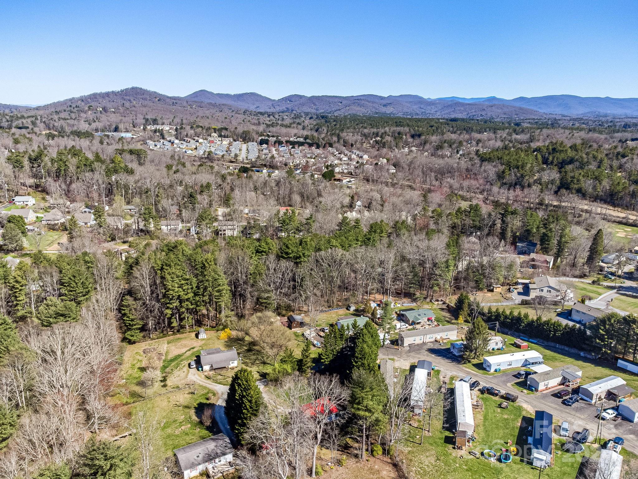 89 N Holly Lane