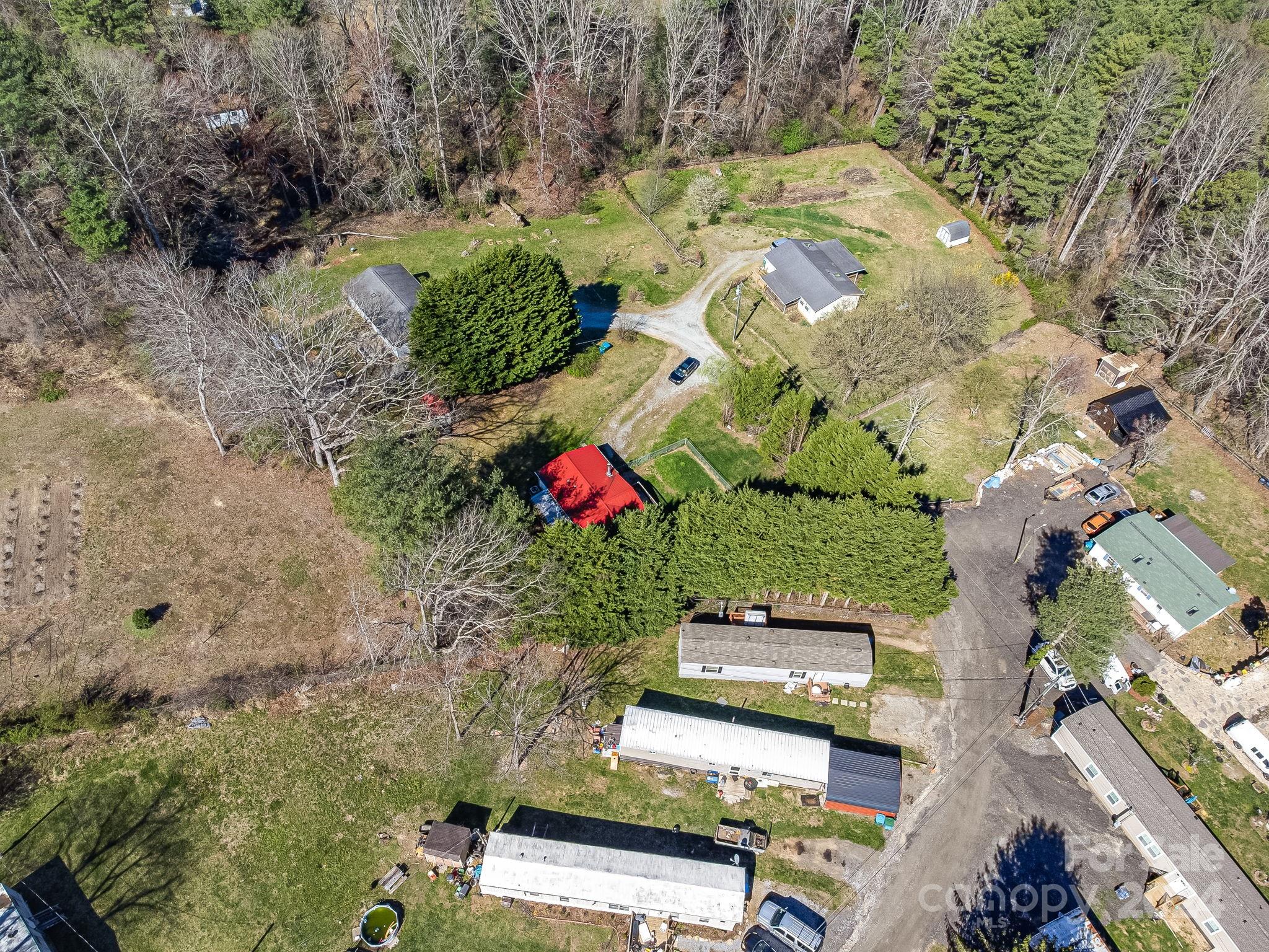 89 N Holly Lane