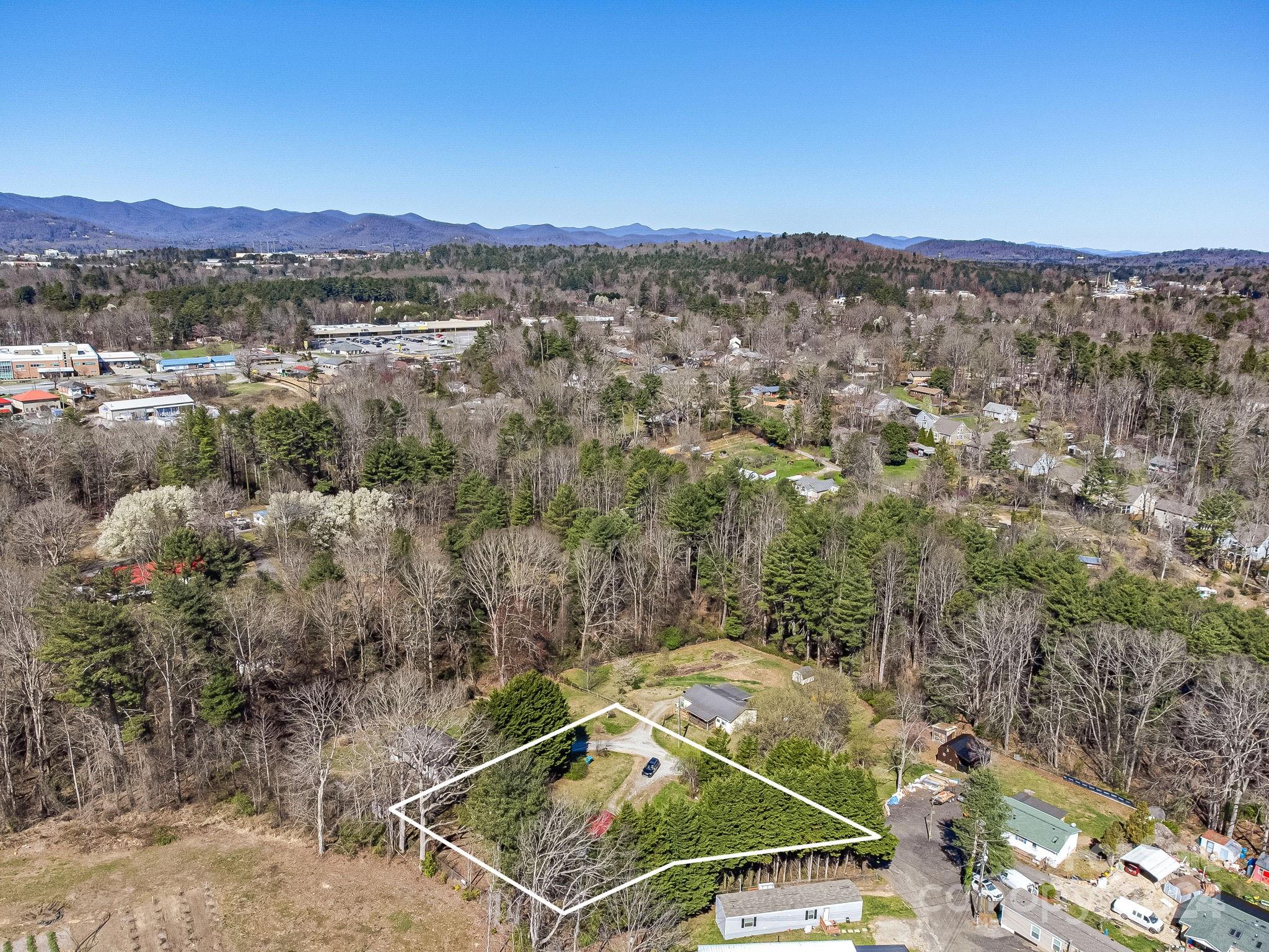 89 N Holly Lane