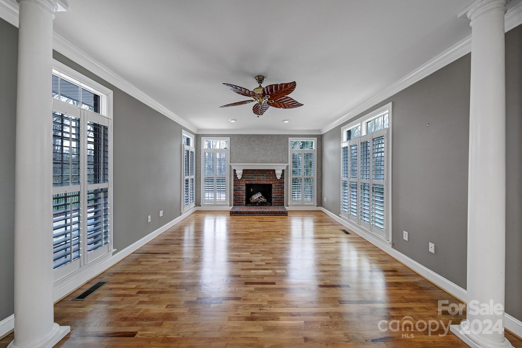 1885 Northfield Lane