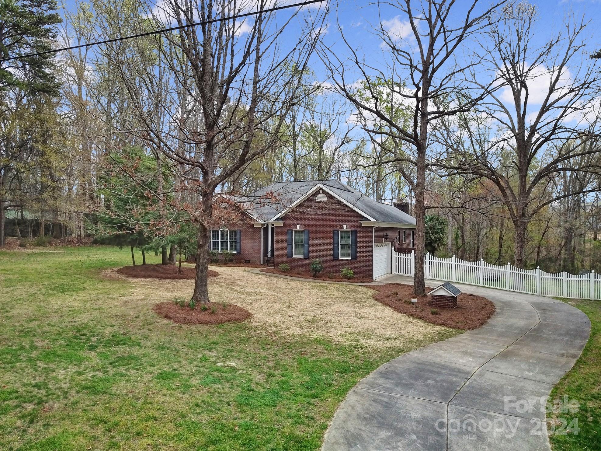 1885 Northfield Lane