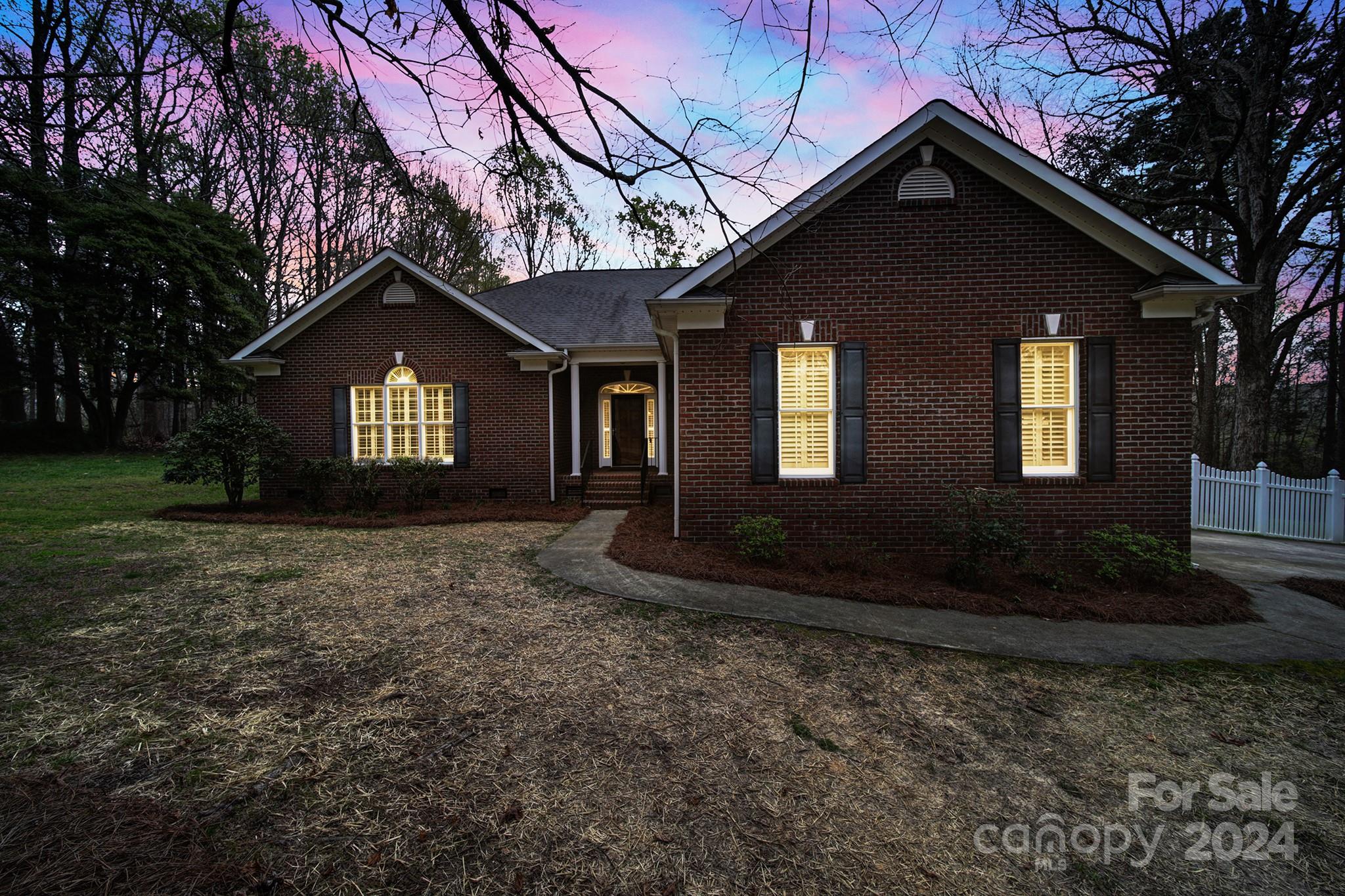 1885 Northfield Lane