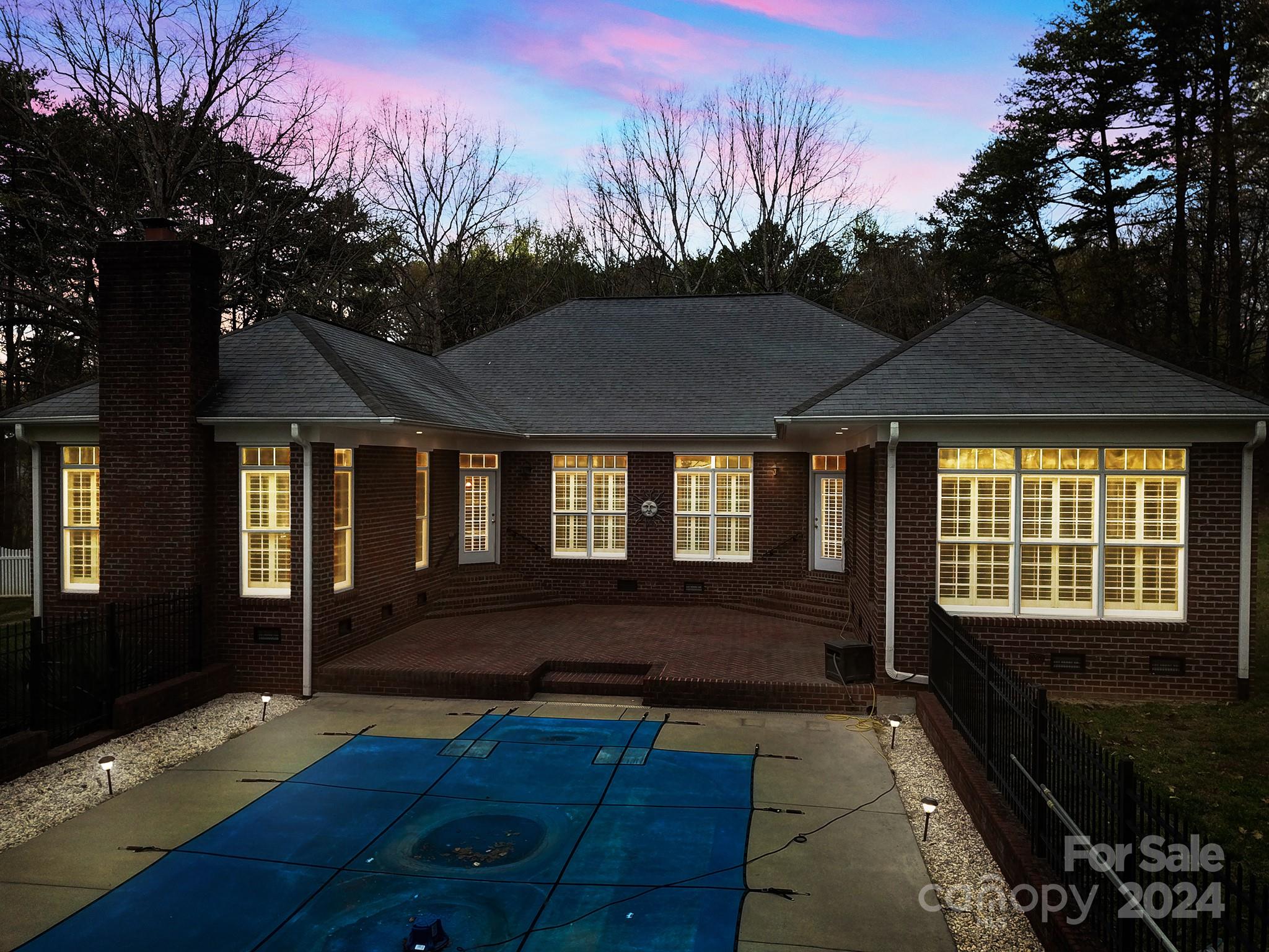 1885 Northfield Lane