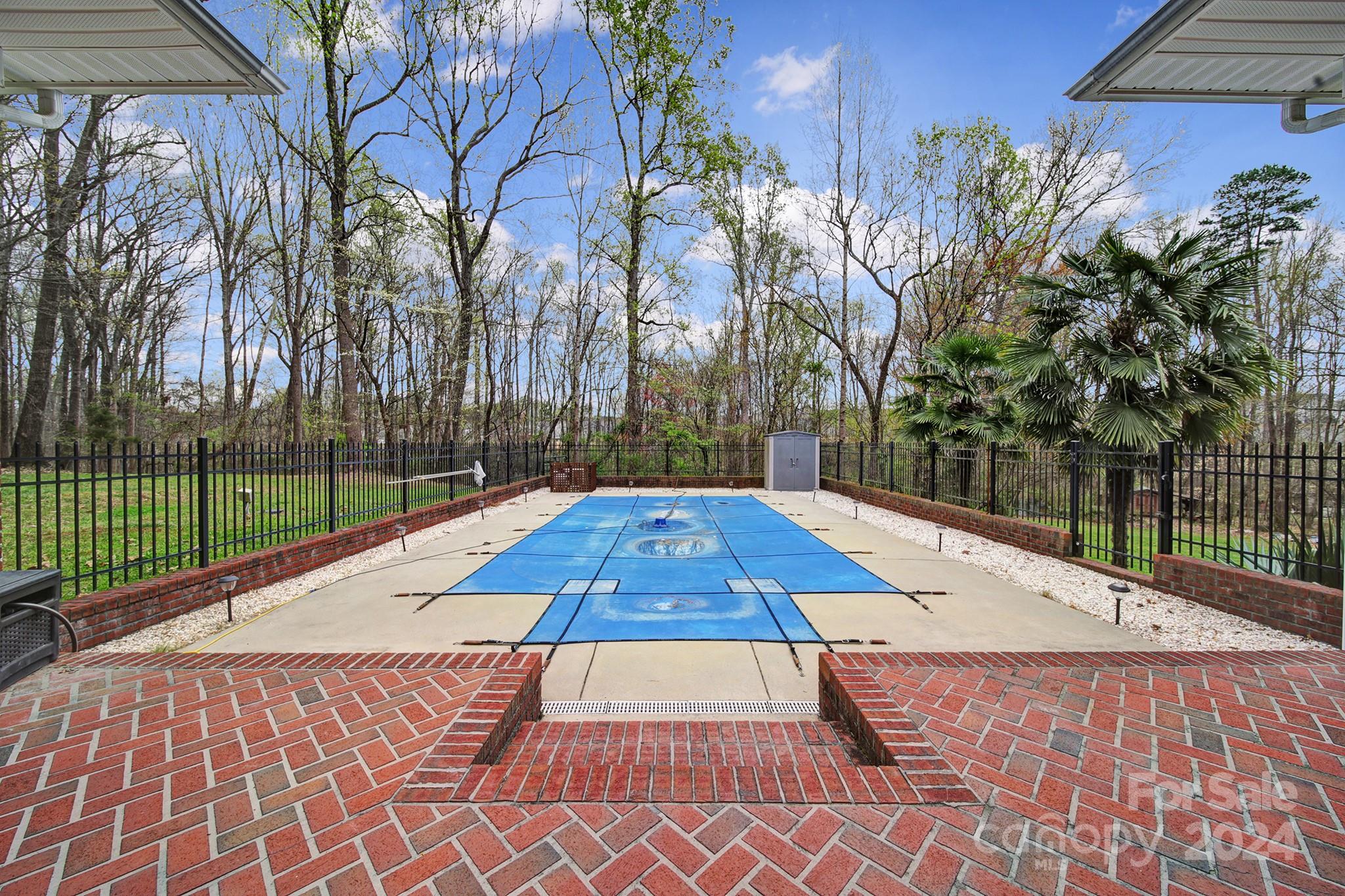 1885 Northfield Lane