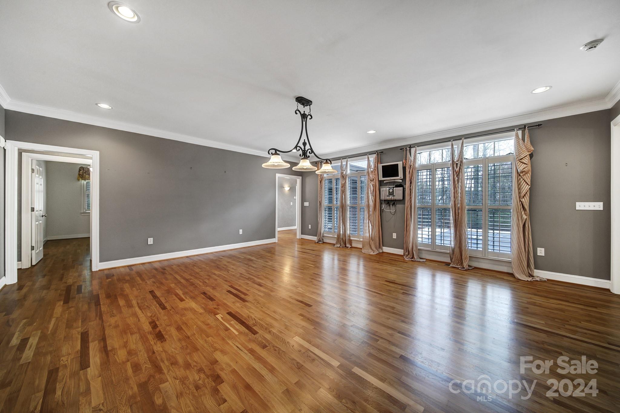 1885 Northfield Lane