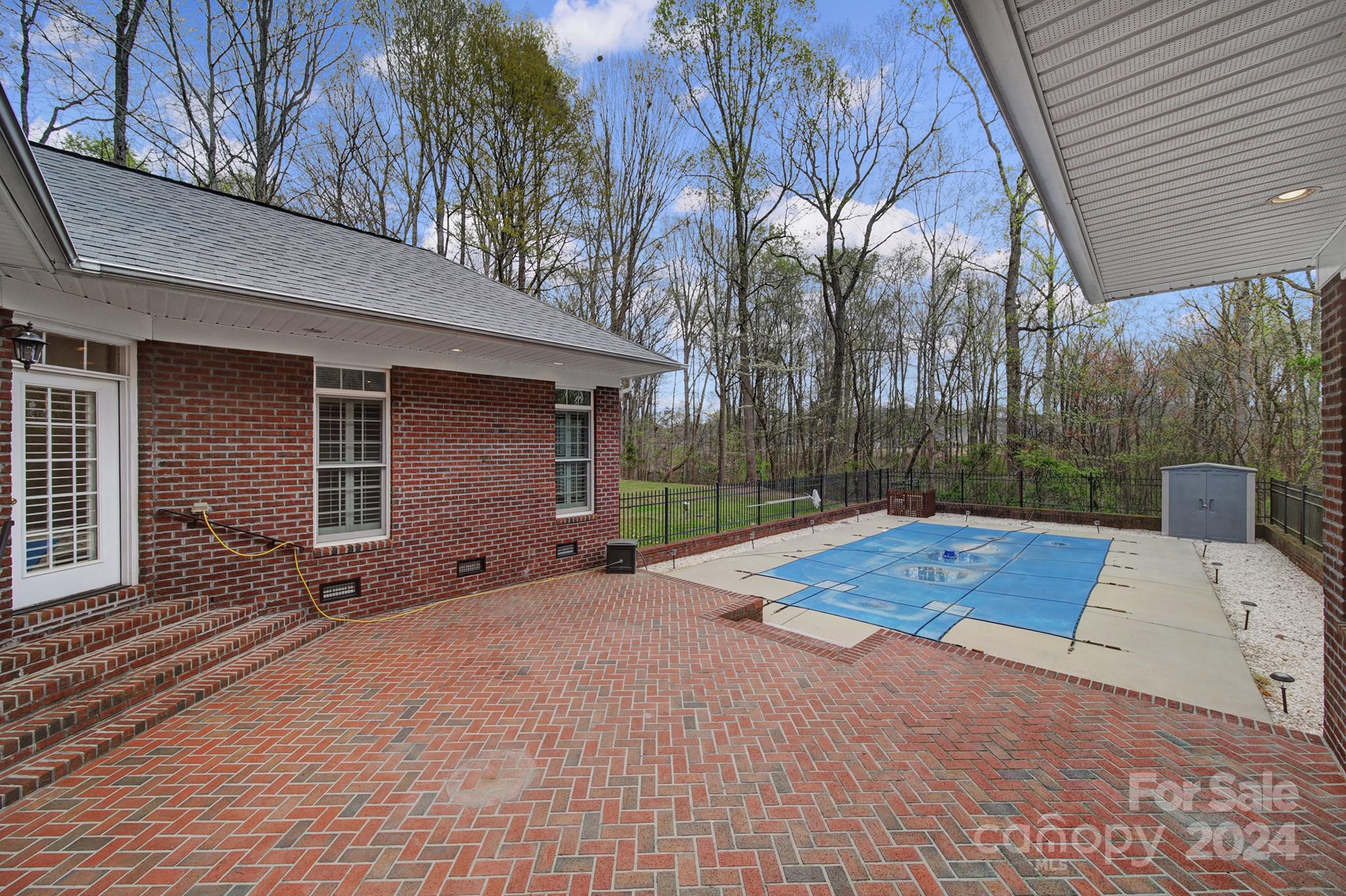 1885 Northfield Lane