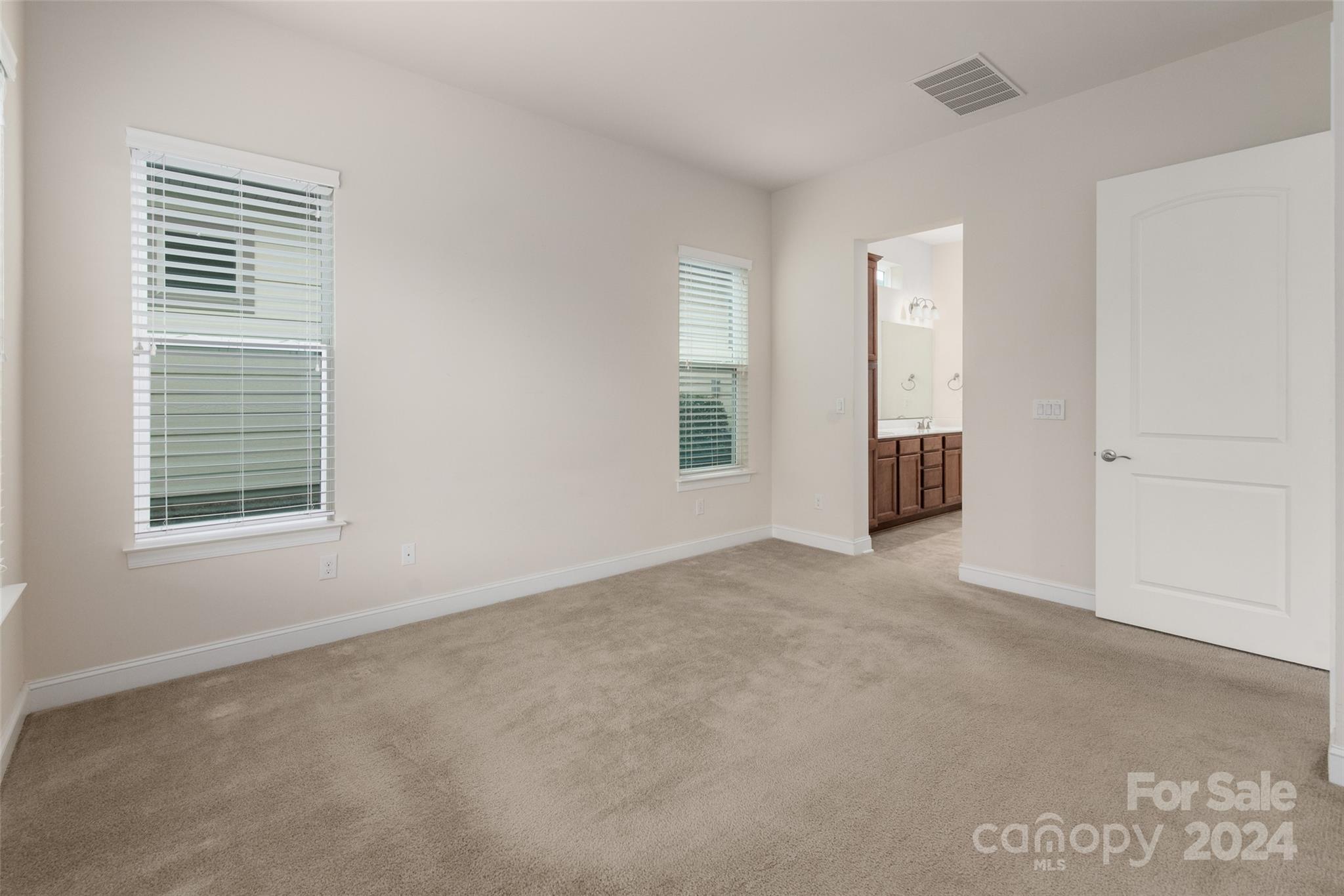 4727 Looking Glass Trail