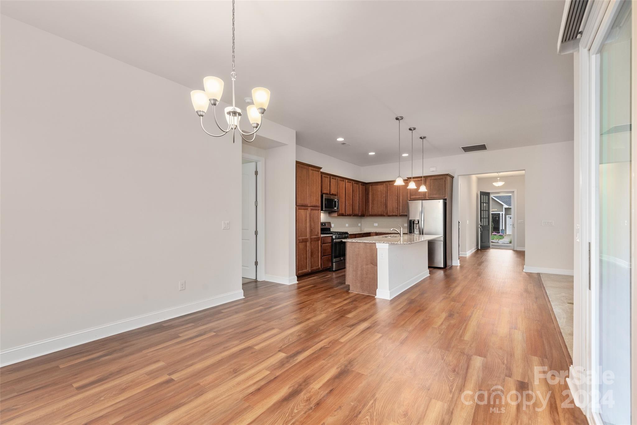 4727 Looking Glass Trail