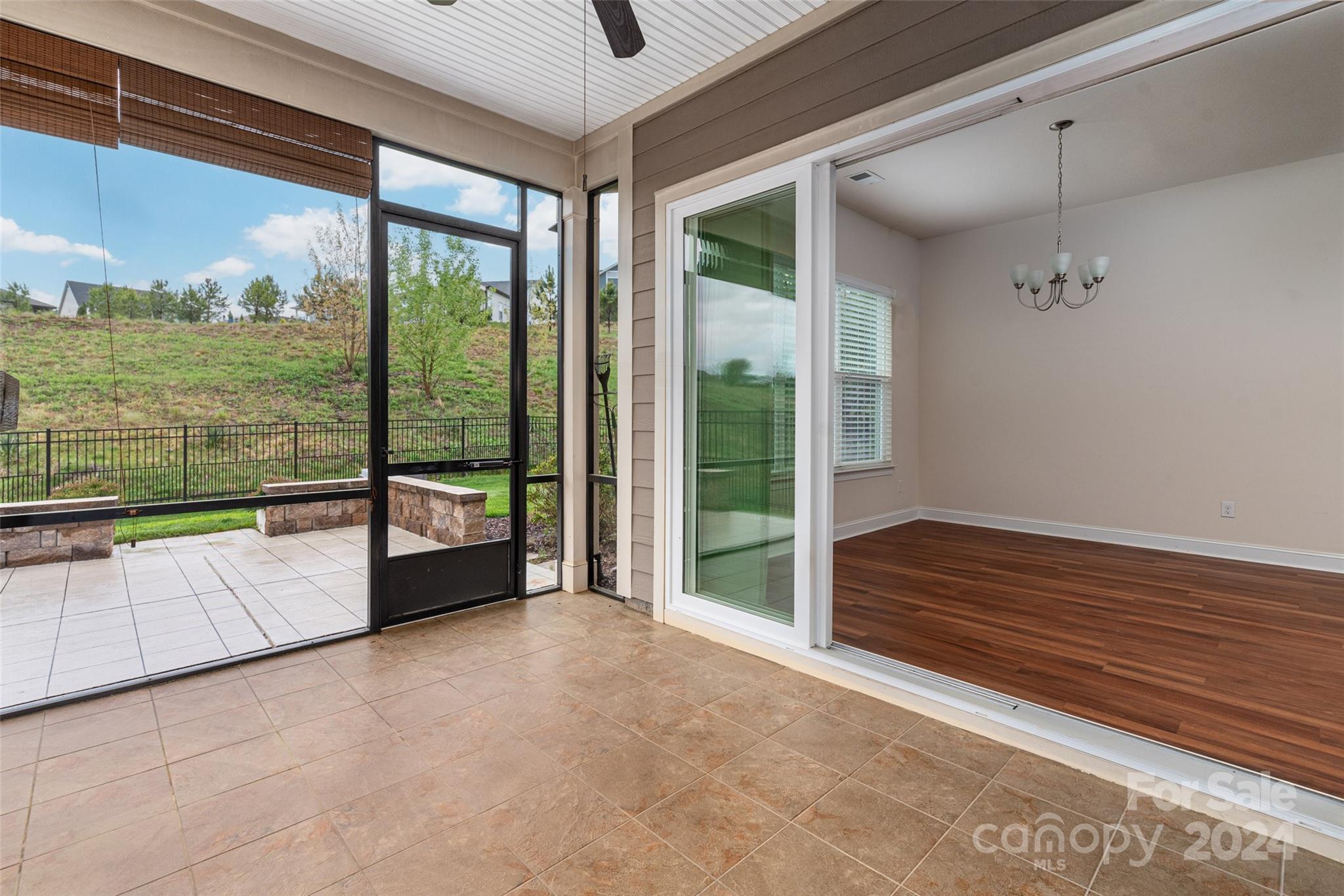 4727 Looking Glass Trail