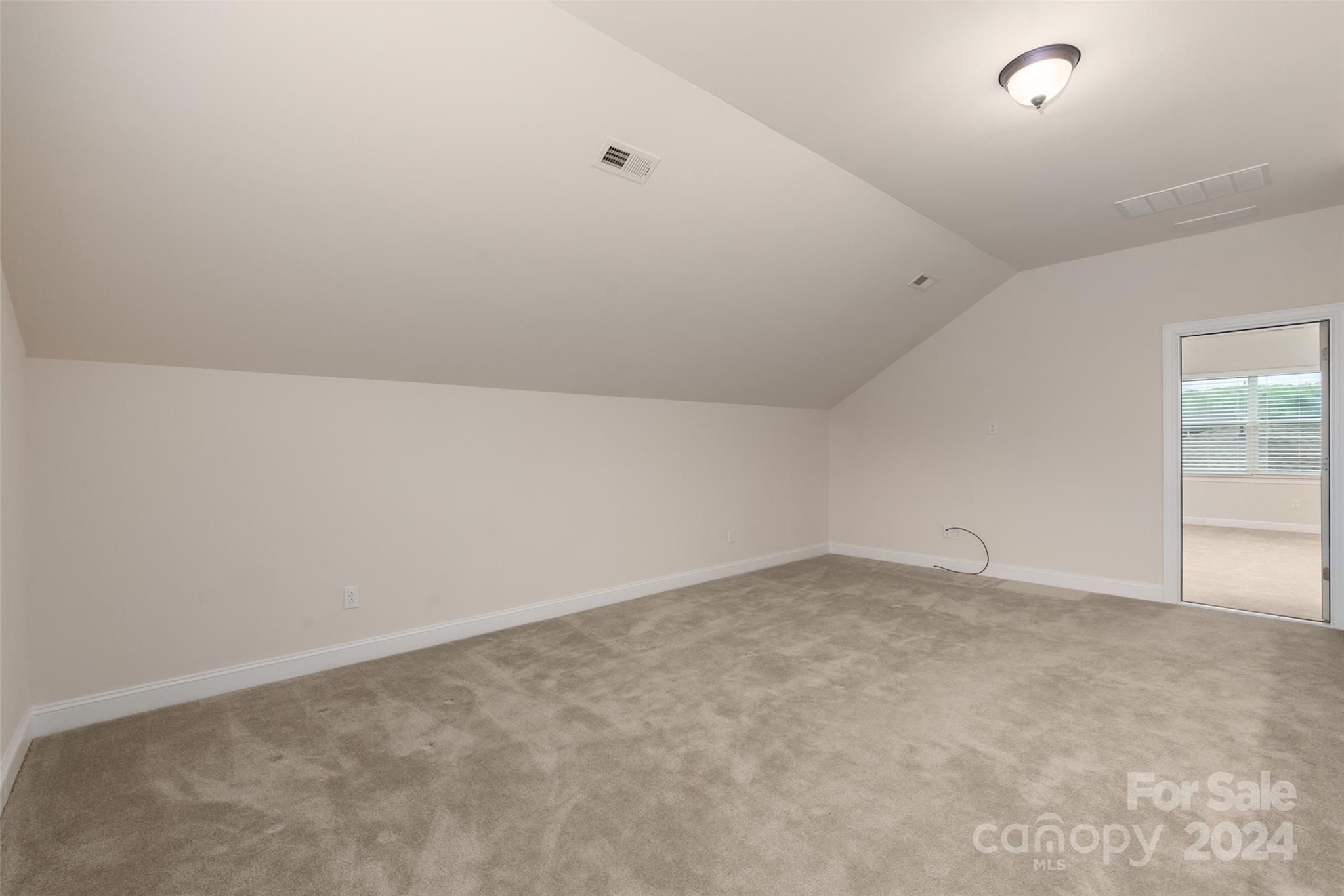 4727 Looking Glass Trail