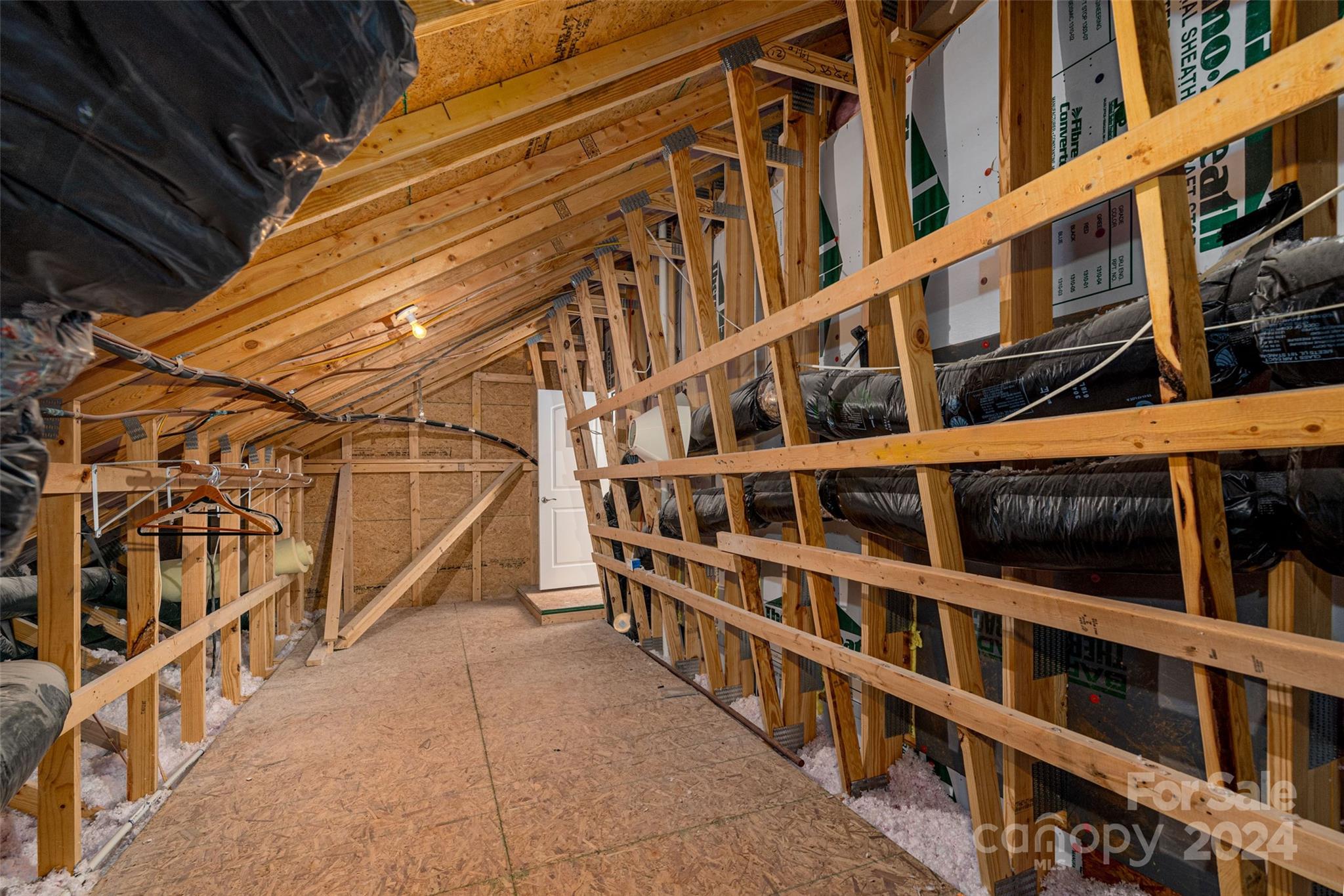 4727 Looking Glass Trail