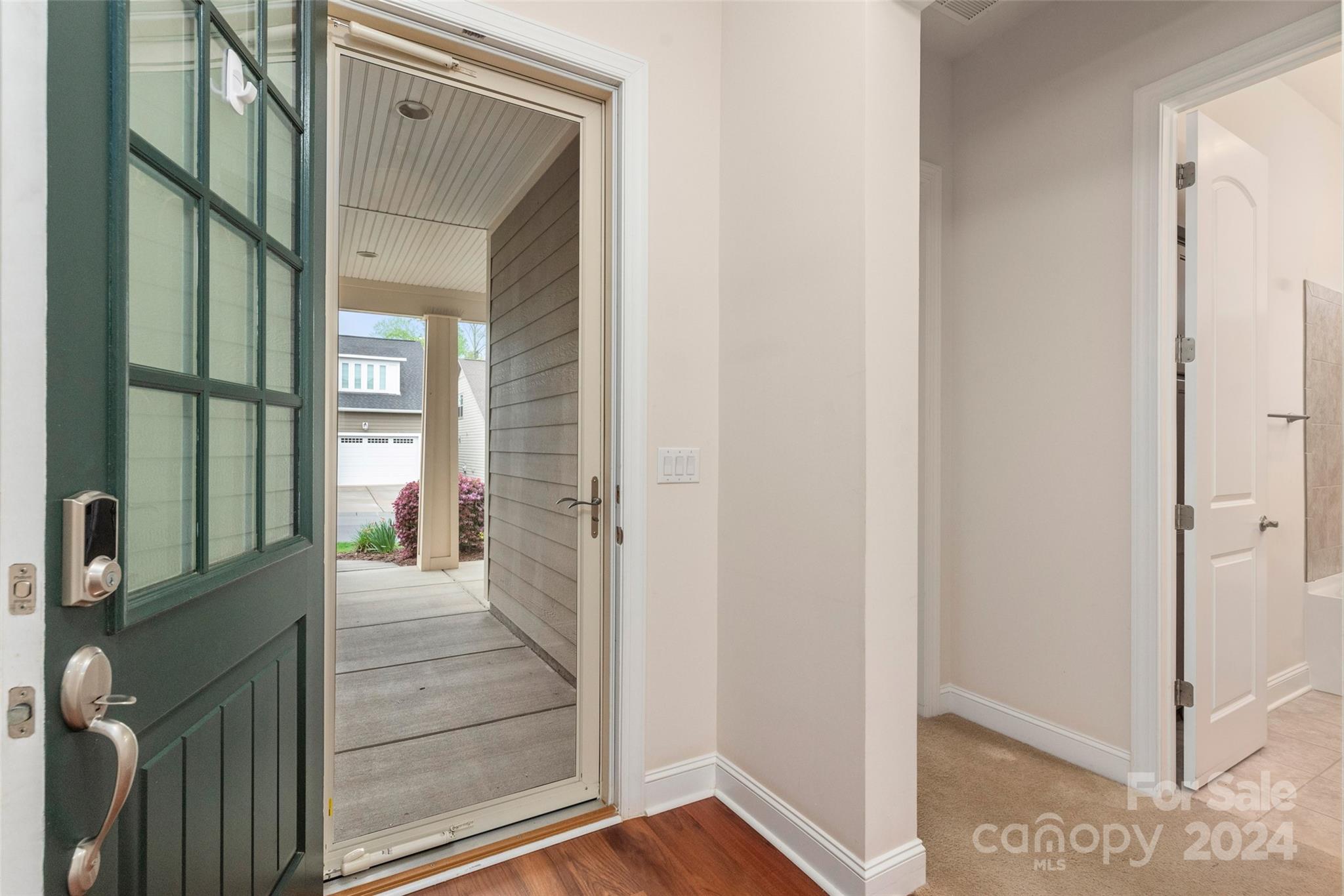 4727 Looking Glass Trail