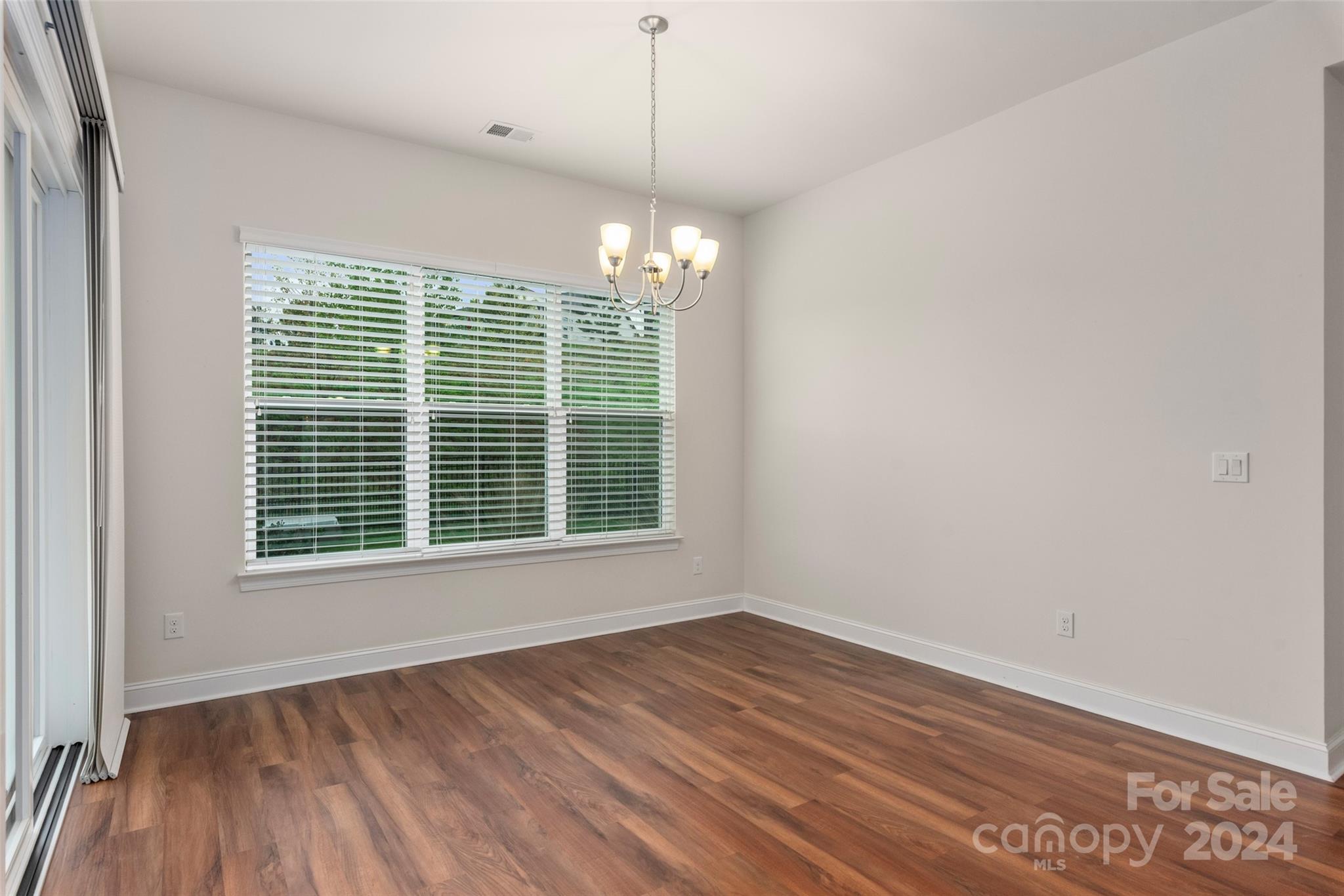 4727 Looking Glass Trail