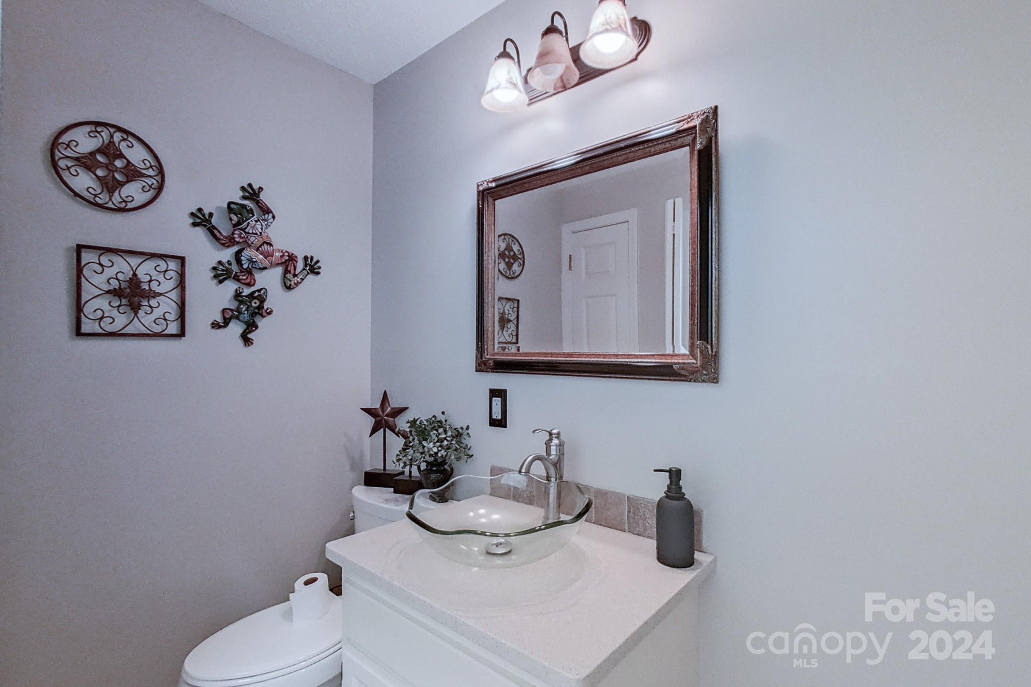 600 Capella Court