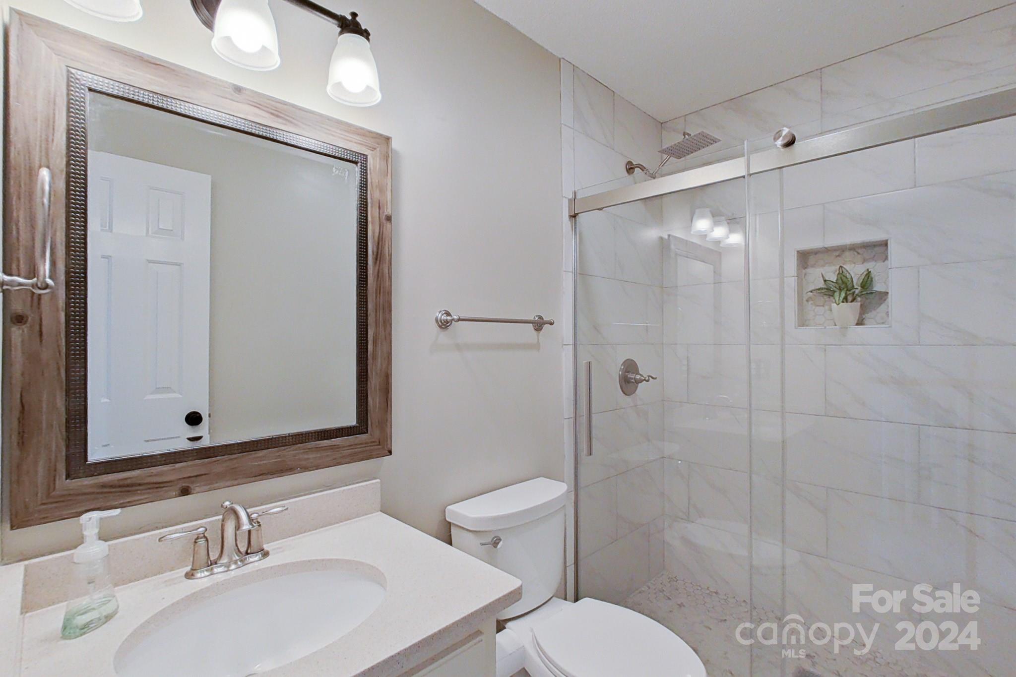 600 Capella Court