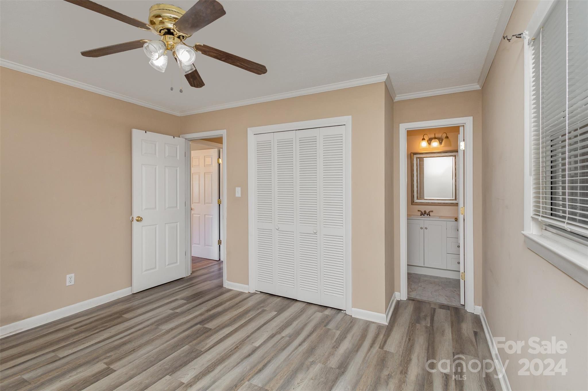 4725 Club View Drive