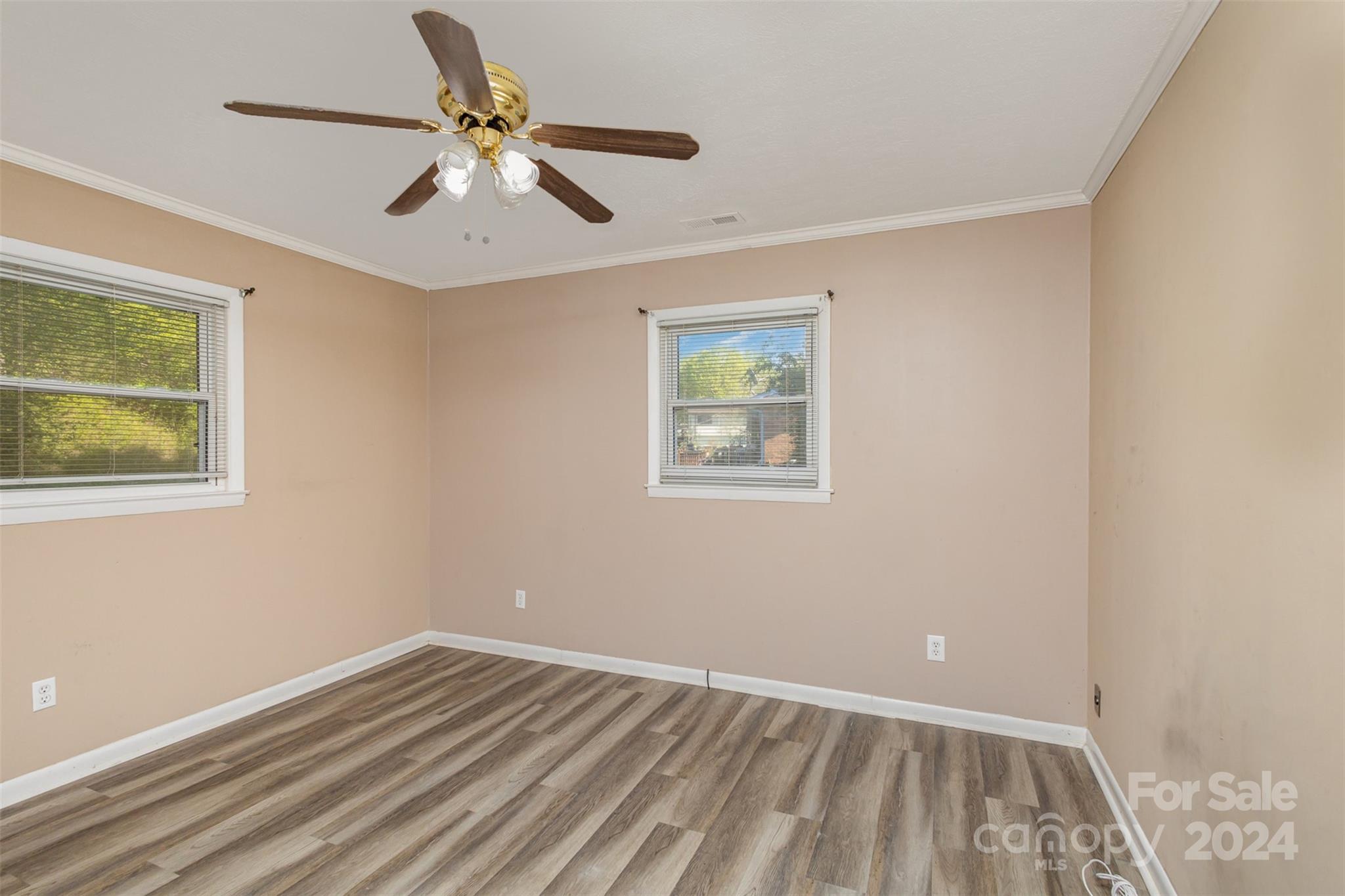 4725 Club View Drive