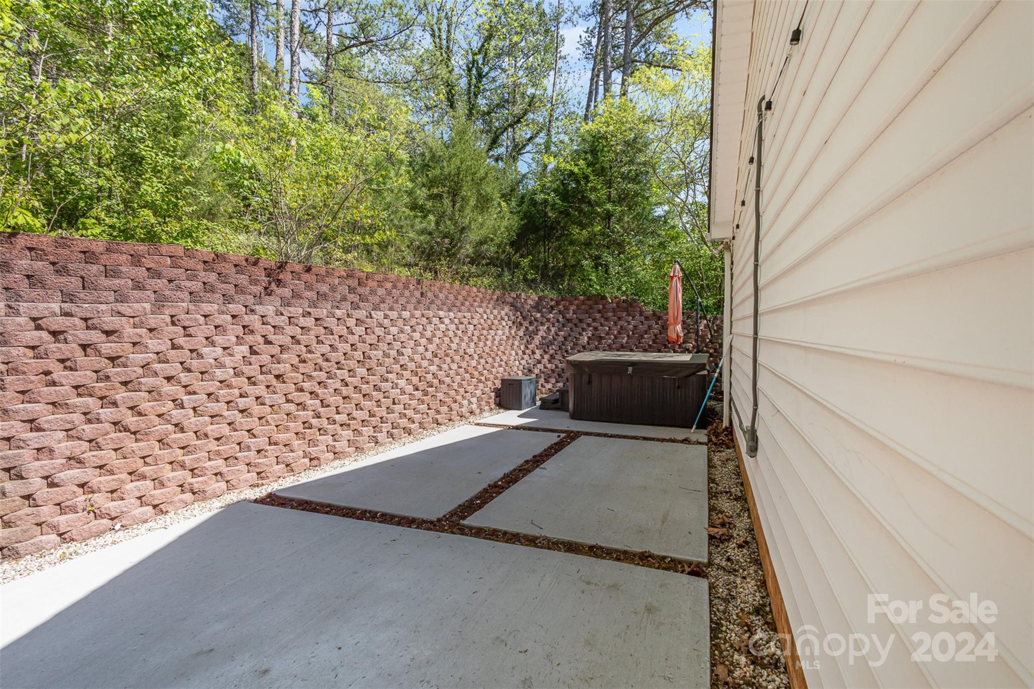 4725 Club View Drive