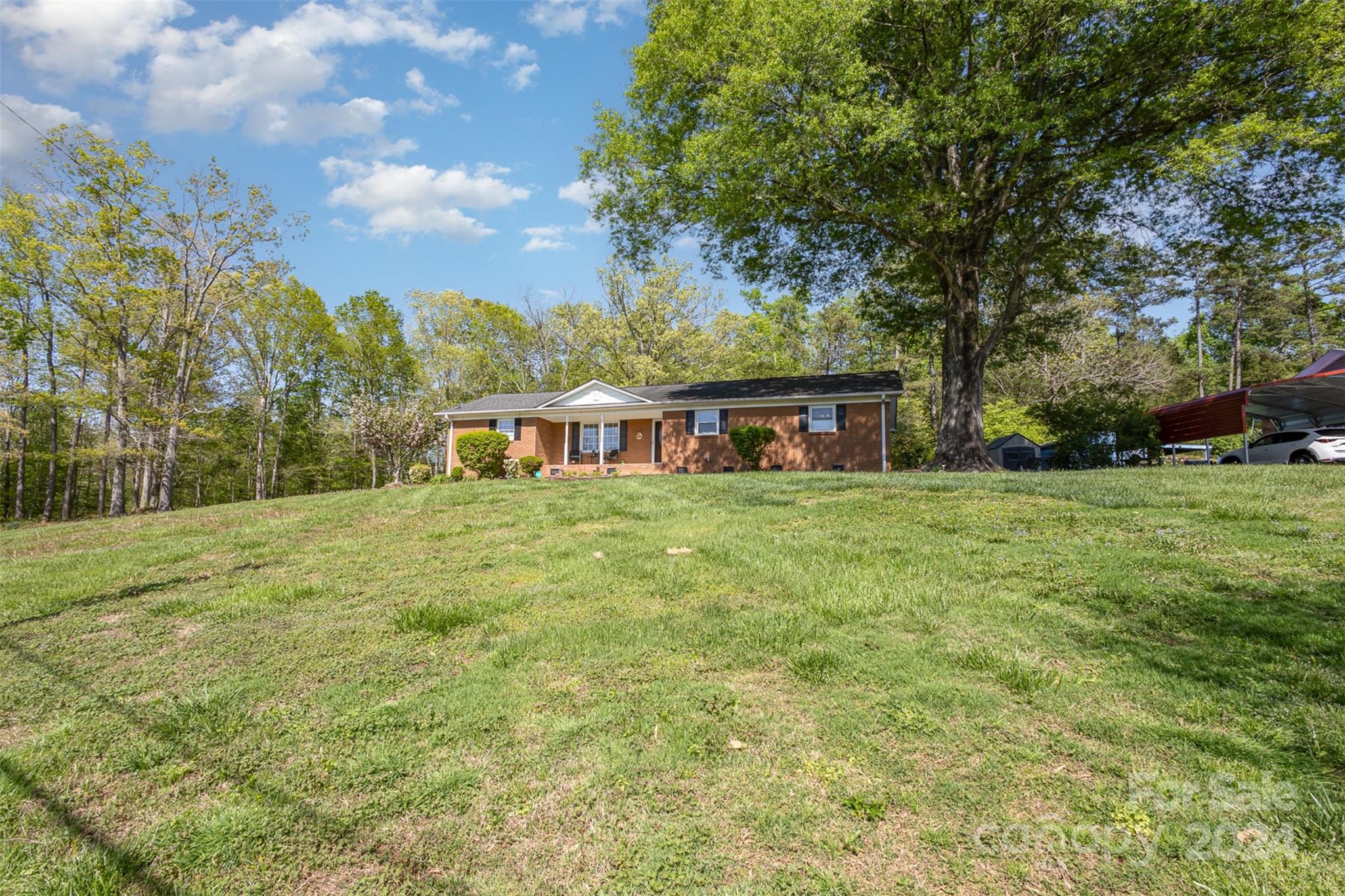 4725 Club View Drive