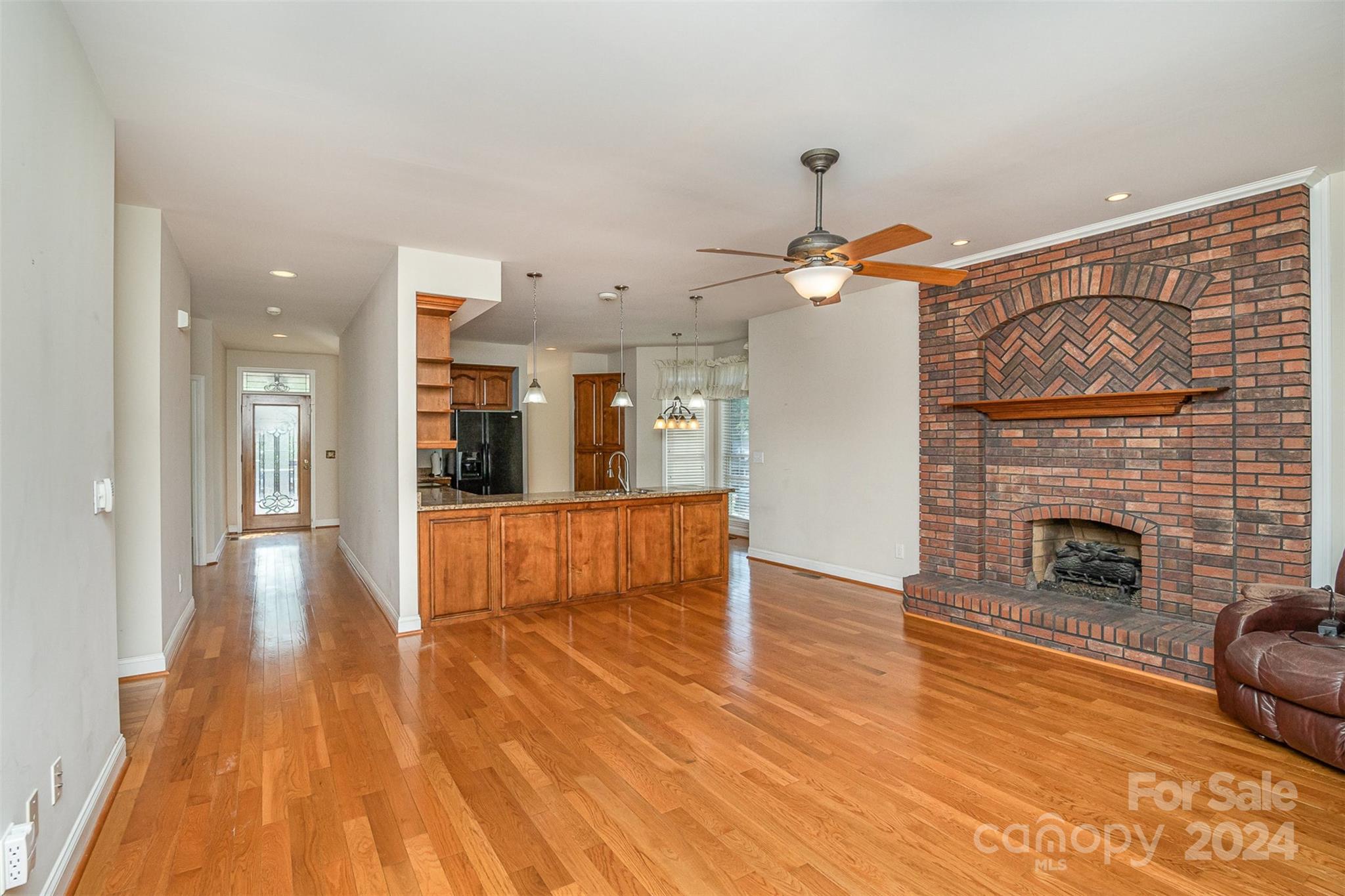 1150 Woodfield Drive