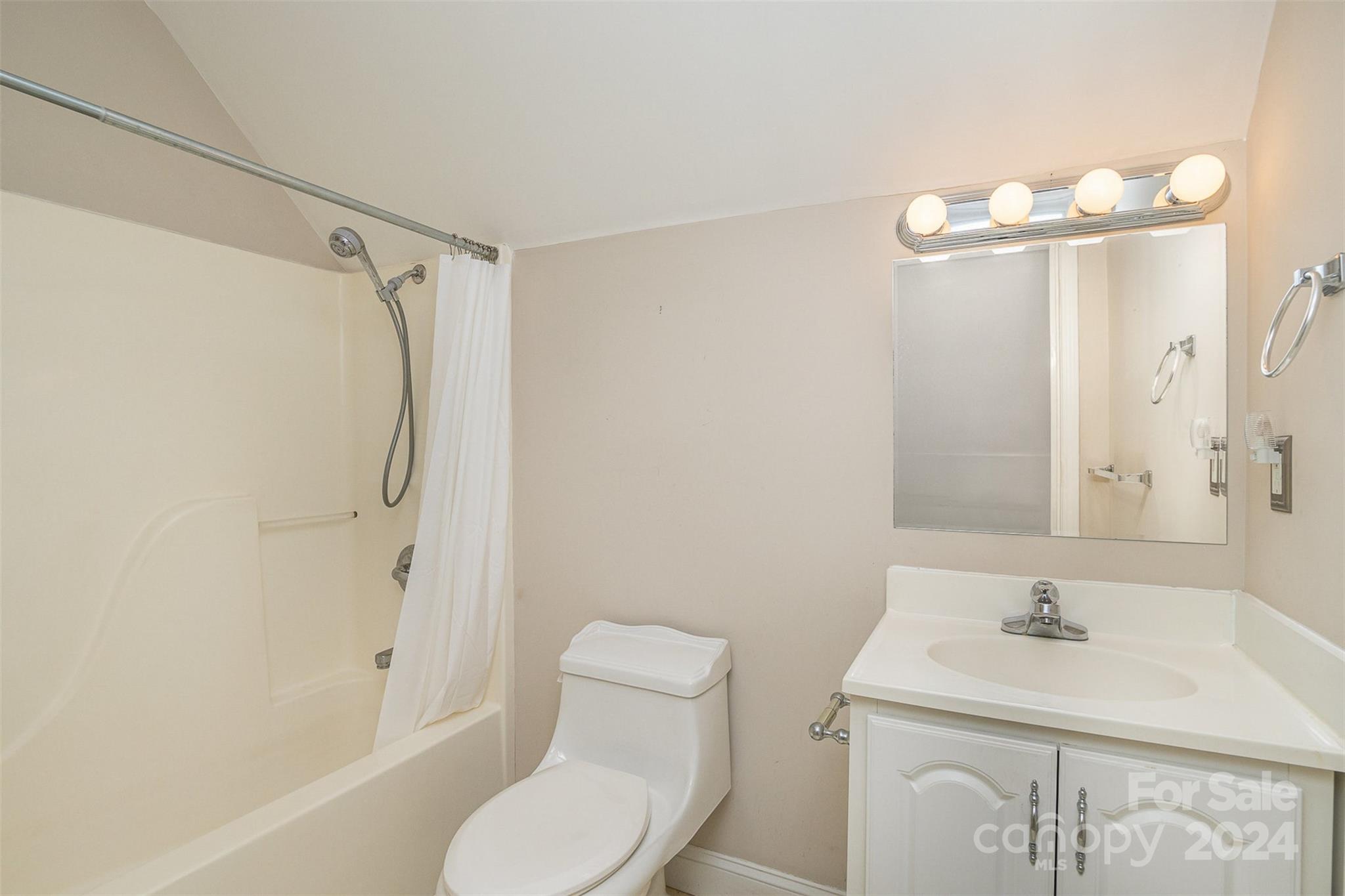 1150 Woodfield Drive