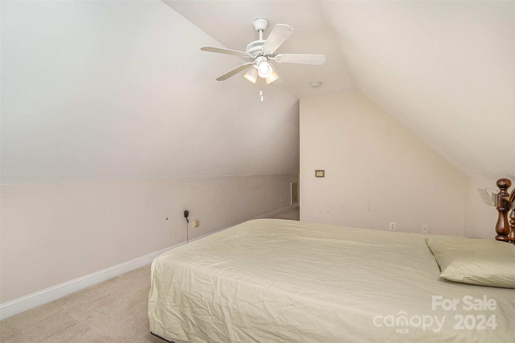 1150 Woodfield Drive