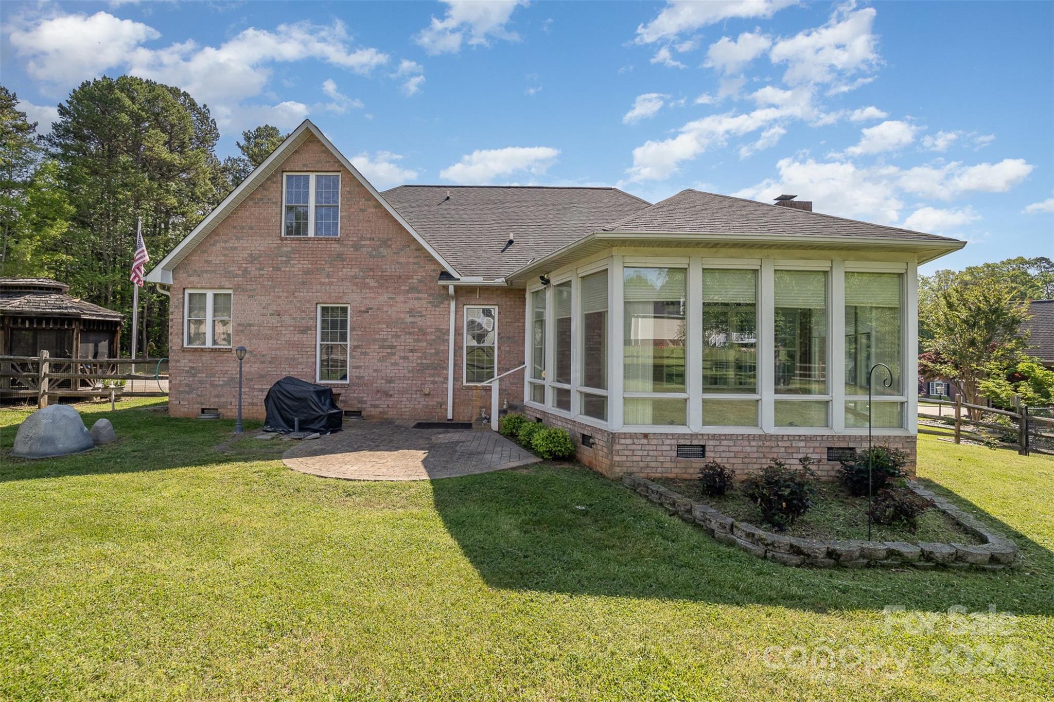 1150 Woodfield Drive