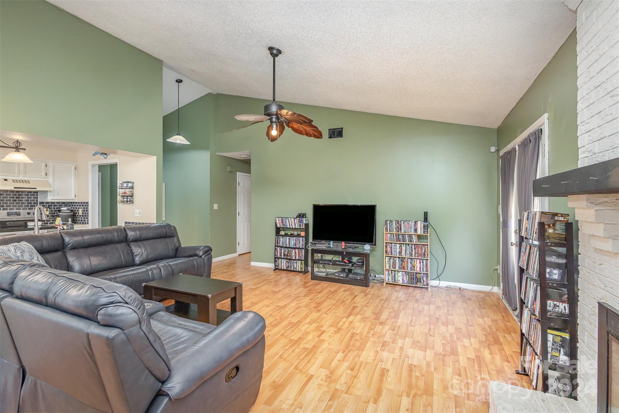 2114 Hedgelawn Drive