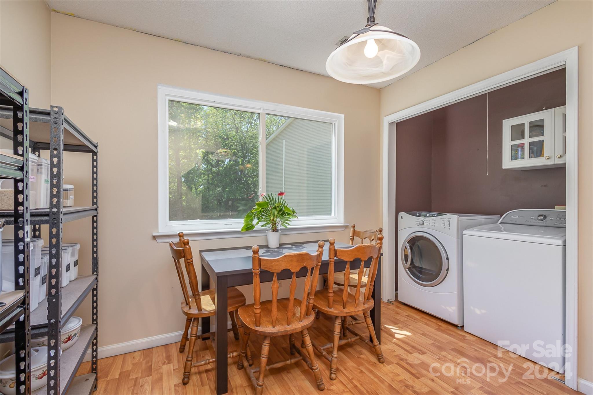 2114 Hedgelawn Drive