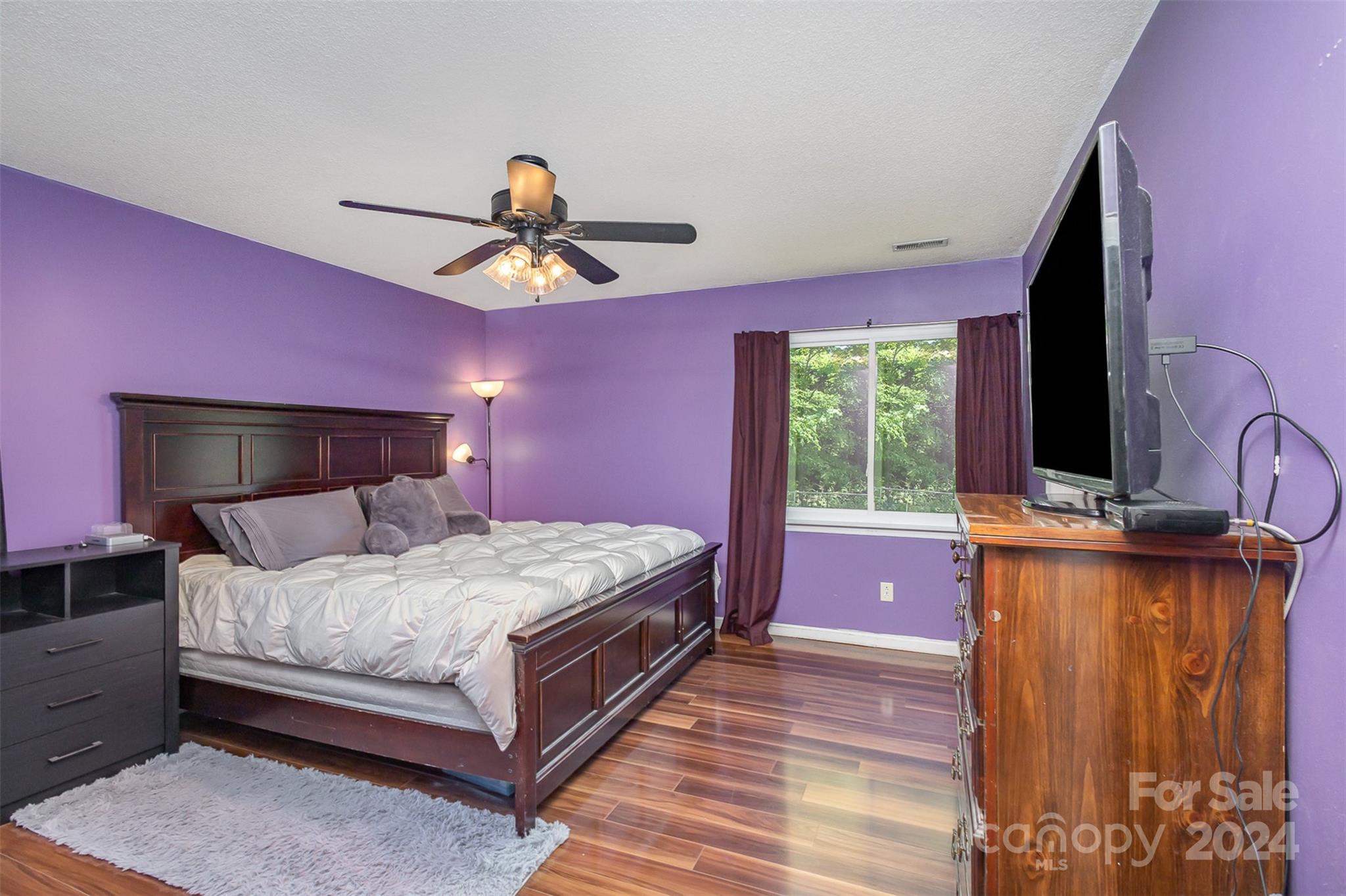 2114 Hedgelawn Drive