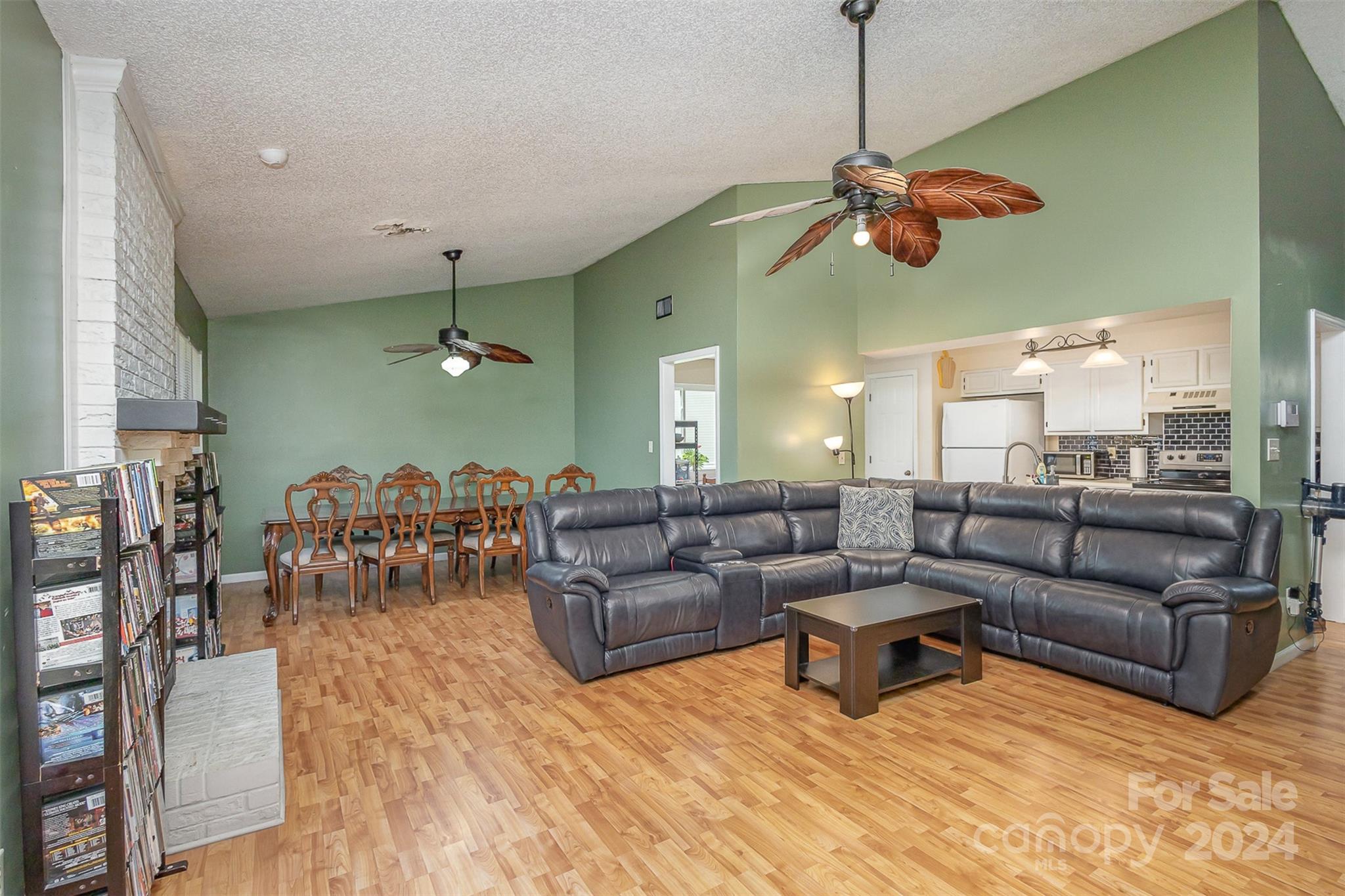 2114 Hedgelawn Drive