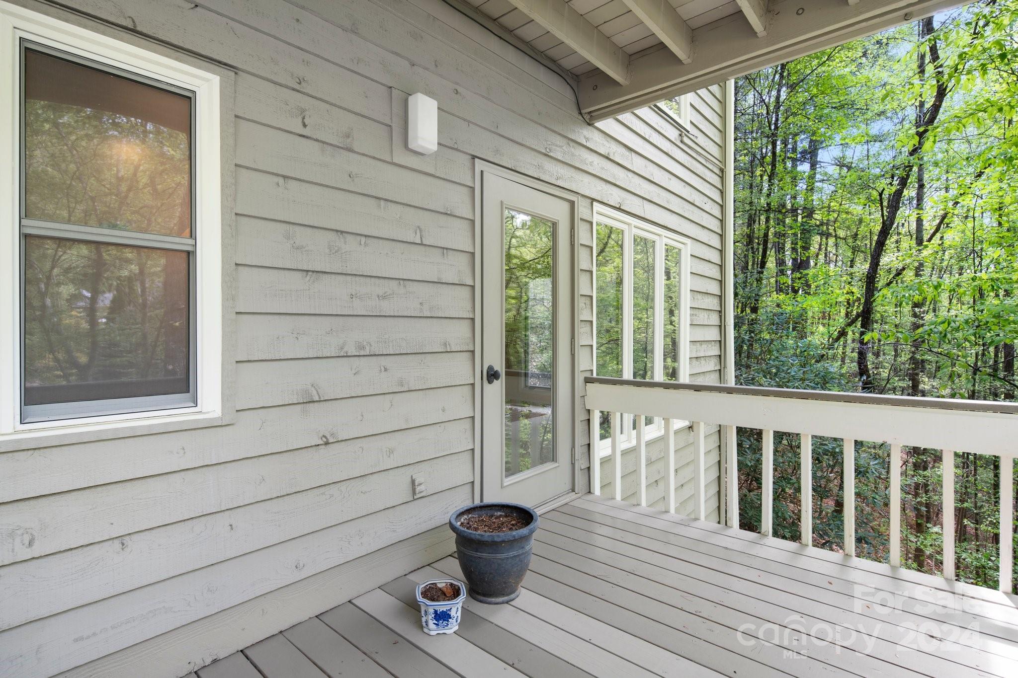 180 Robinhood Road Unit: 4