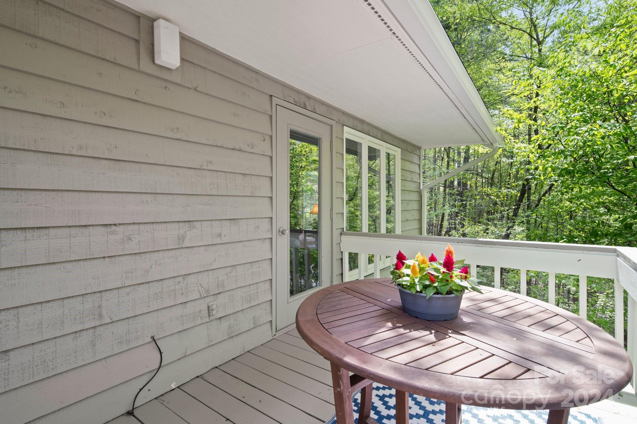 180 Robinhood Road Unit: 4