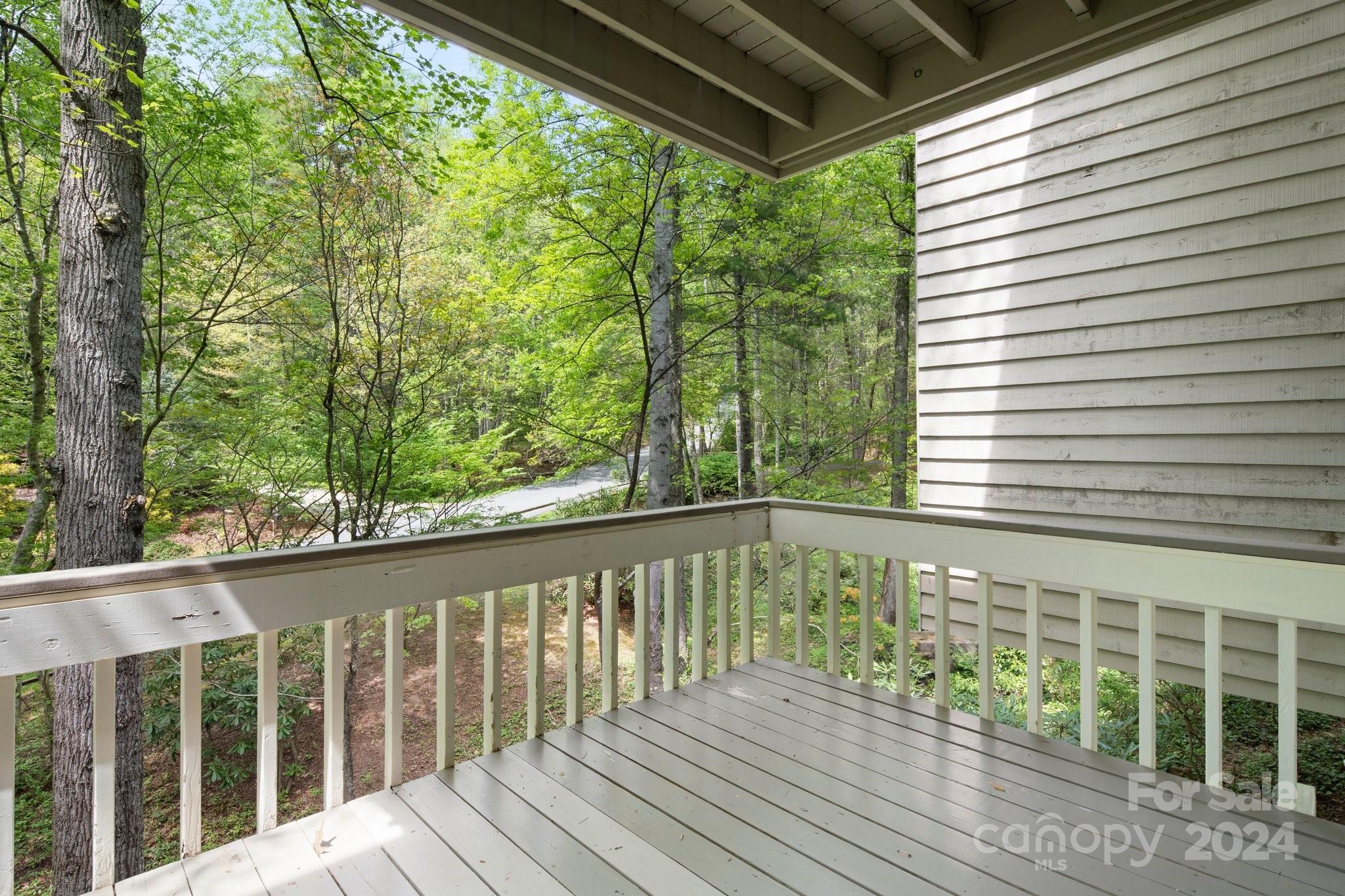 180 Robinhood Road Unit: 4