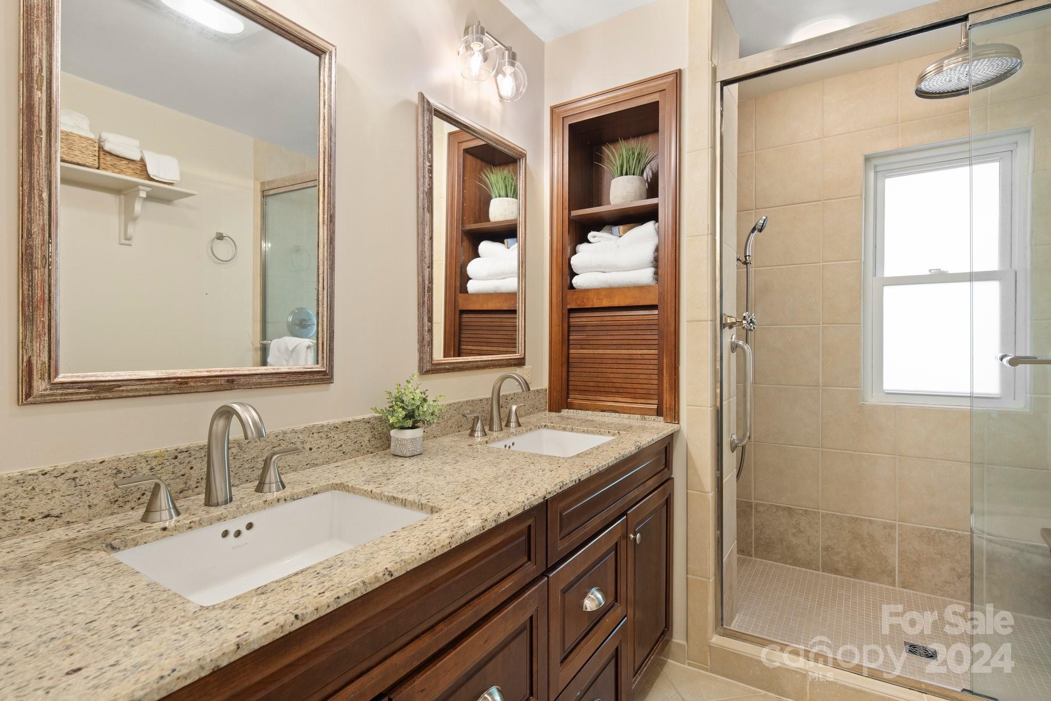 180 Robinhood Road Unit: 4